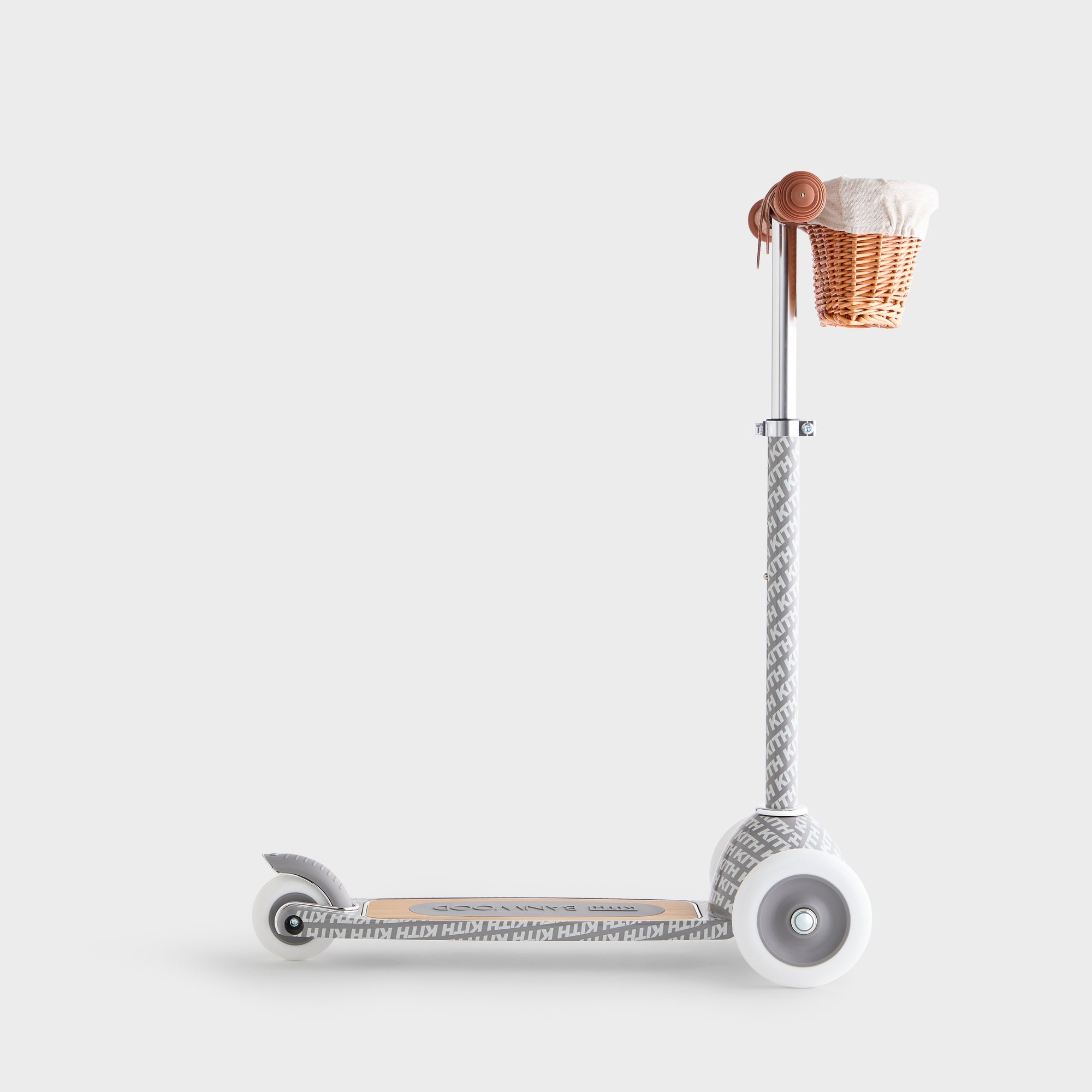 KITH BANWOOD コラボ 　完売品　スケーター　　キックボード Kith Kids for Banwood Three-Wheel Scooter - Argon – Kith Japan