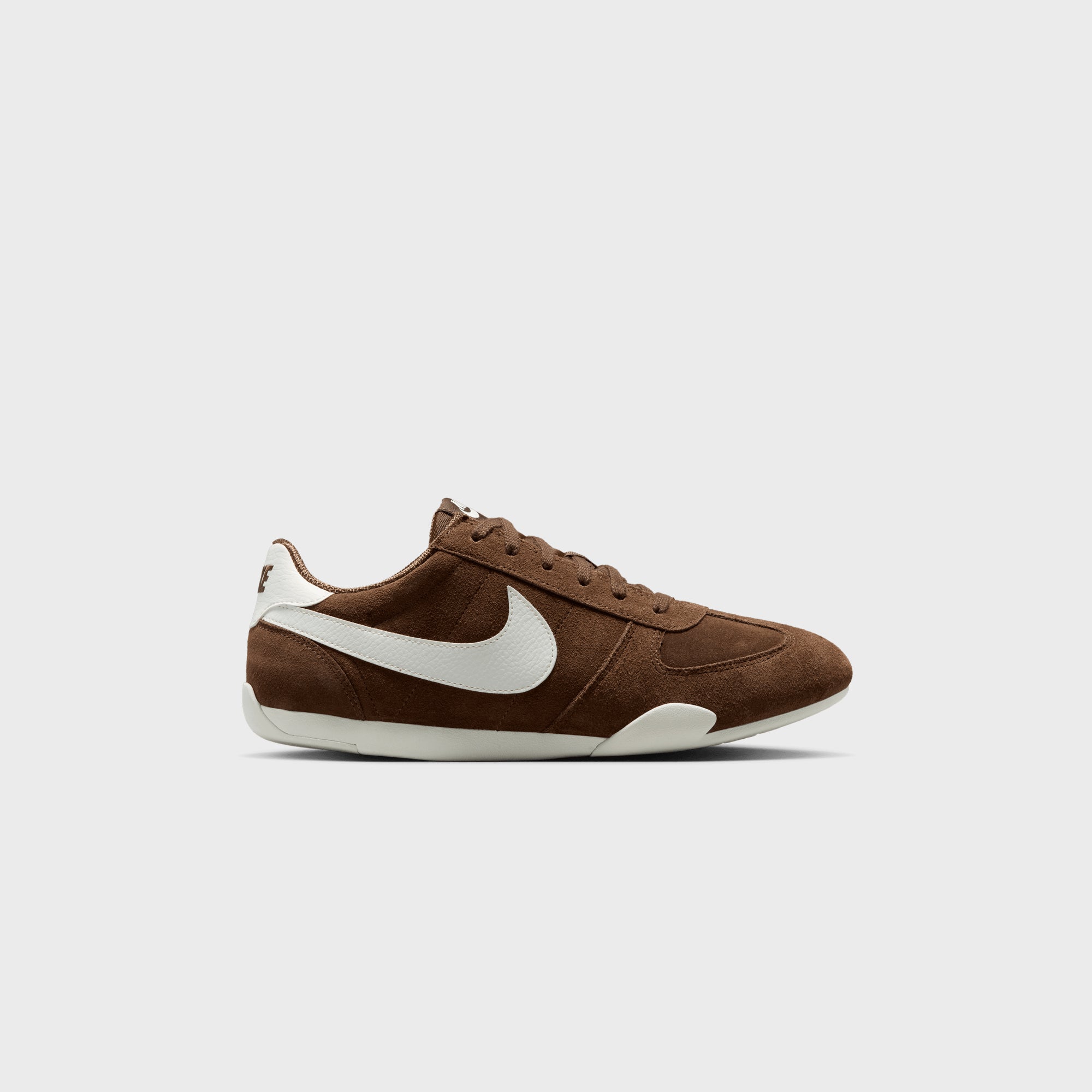 キトン Kiton ニットスニーカー 茶 ブラウン ローカット ロゴ刺繍 Nike WMNS Sprint Sister - Cacao Wow / Sail – Kith Japan