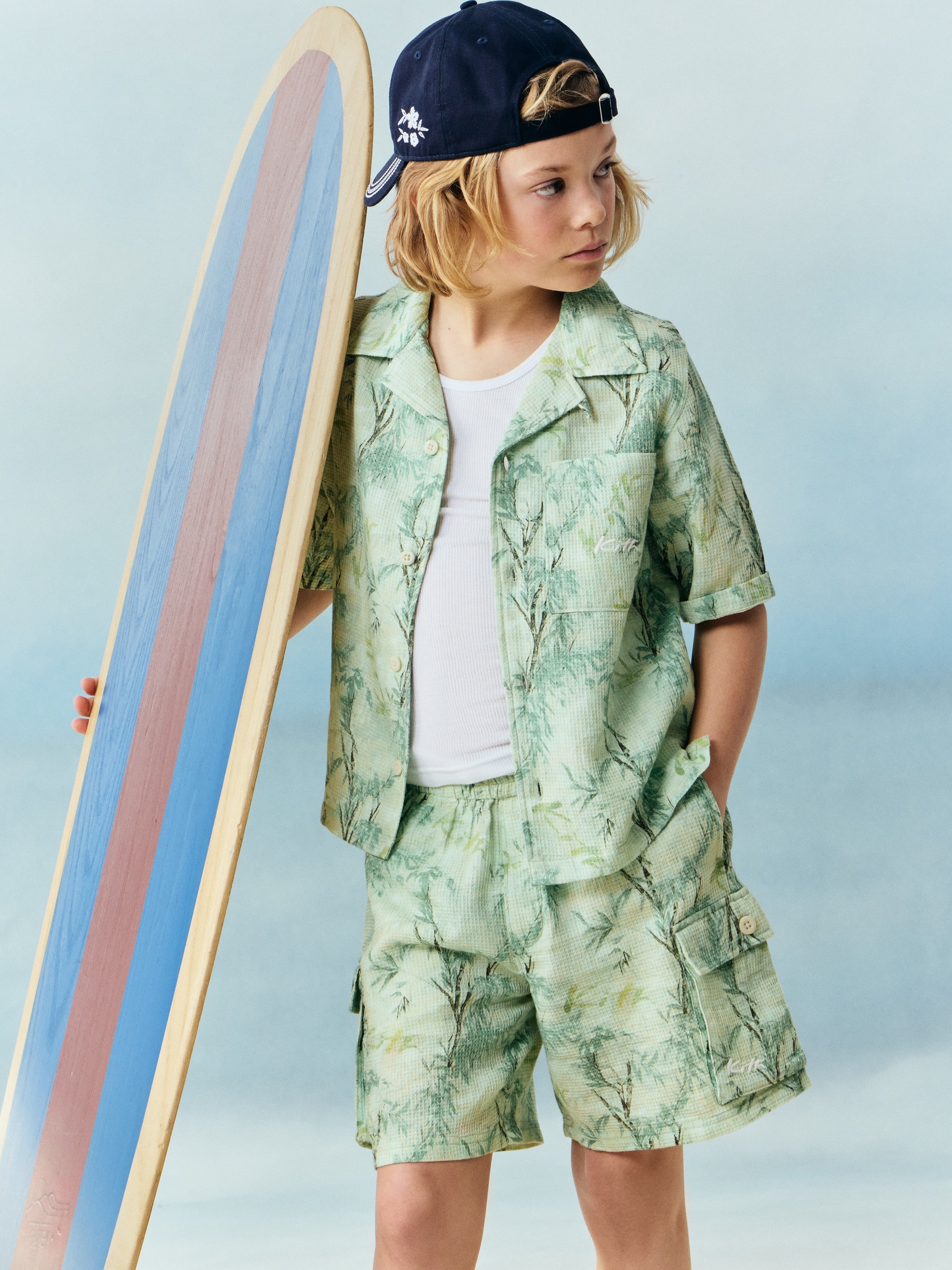 KITH ベージュ タオル生地セットアップ Kith Kids Summer 2024 Lookbook – Kith Japan