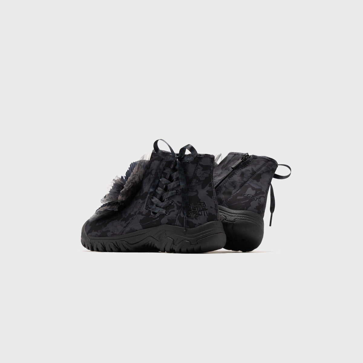 Keen × Collina Strada WMNS Targhee EXP - Black / Black