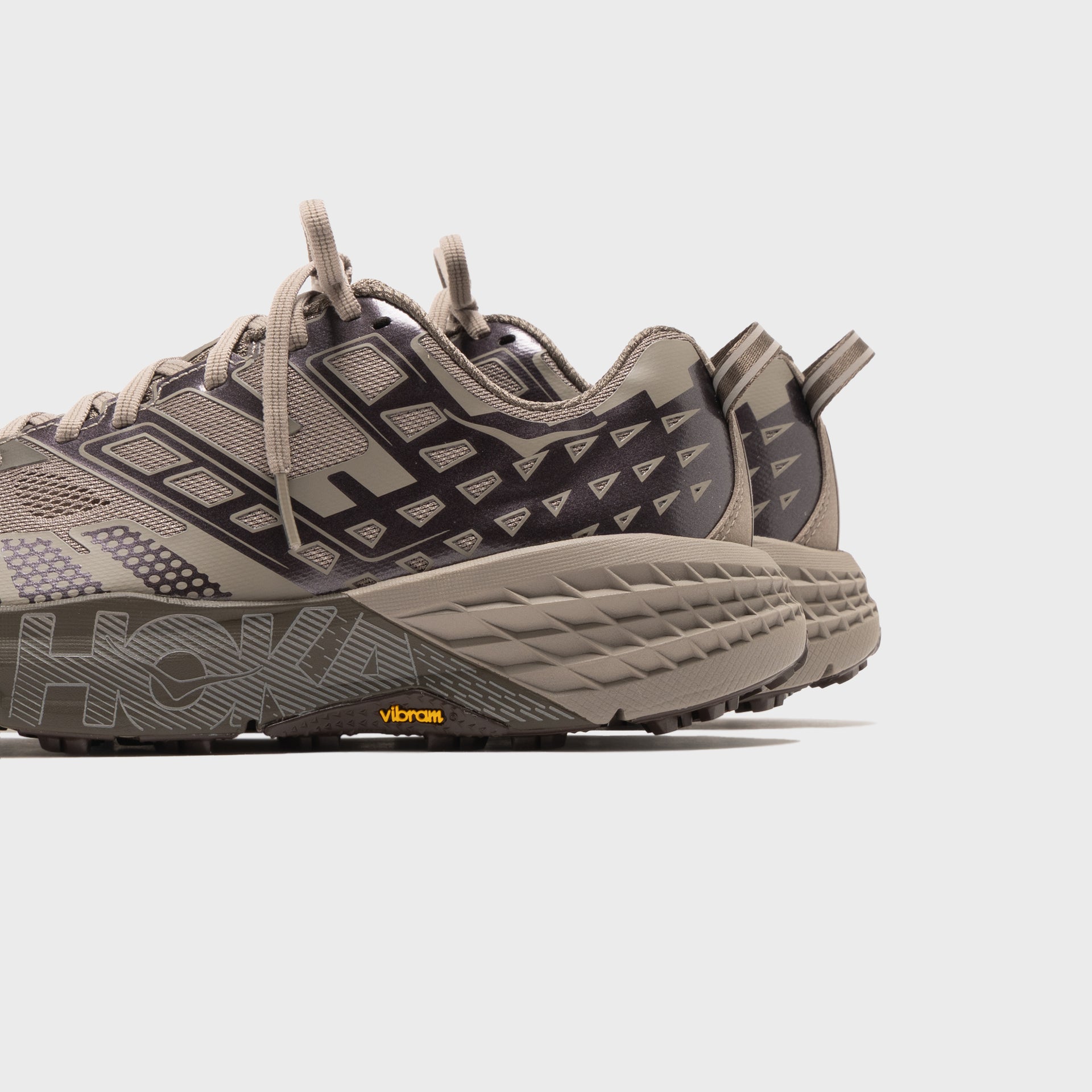 HOKA Speedgoat 2 - Pebble Grey / Cliff Grey