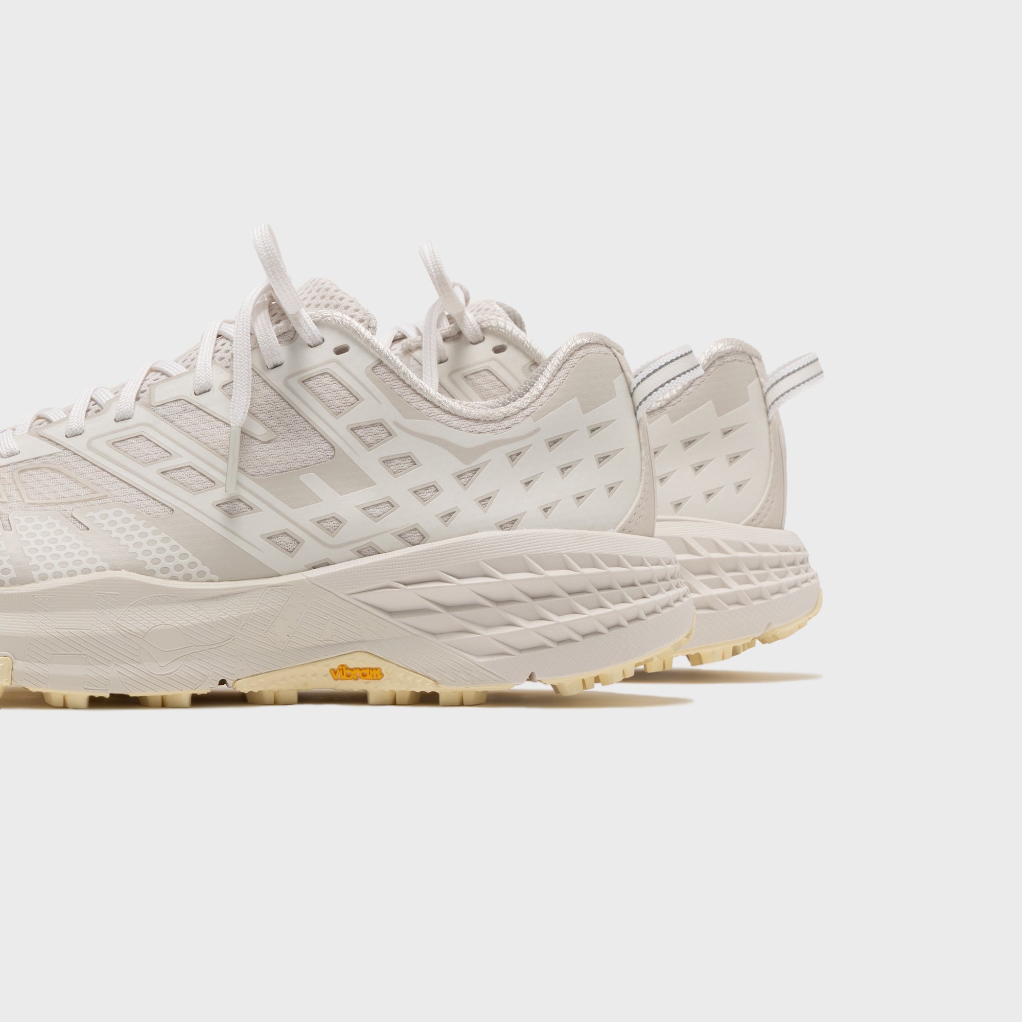 HOKA Speedgoat 2 TS - Grout/ Frost – Kith Japan