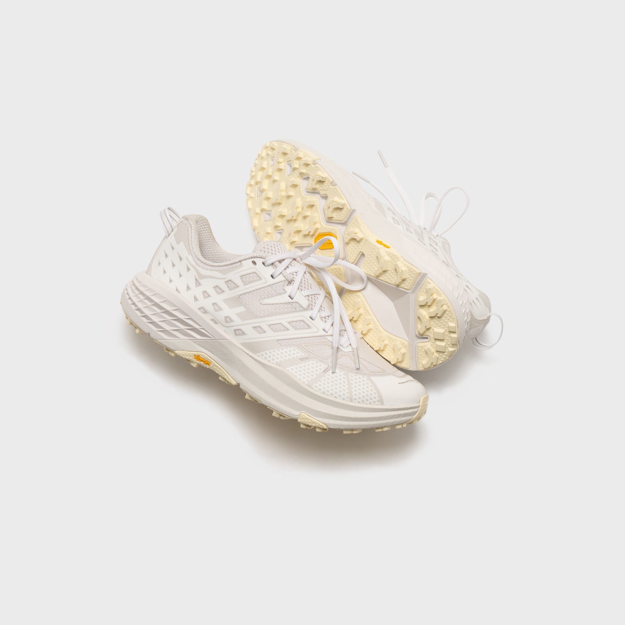 HOKA Speedgoat 2 TS - Grout/ Frost – Kith Japan