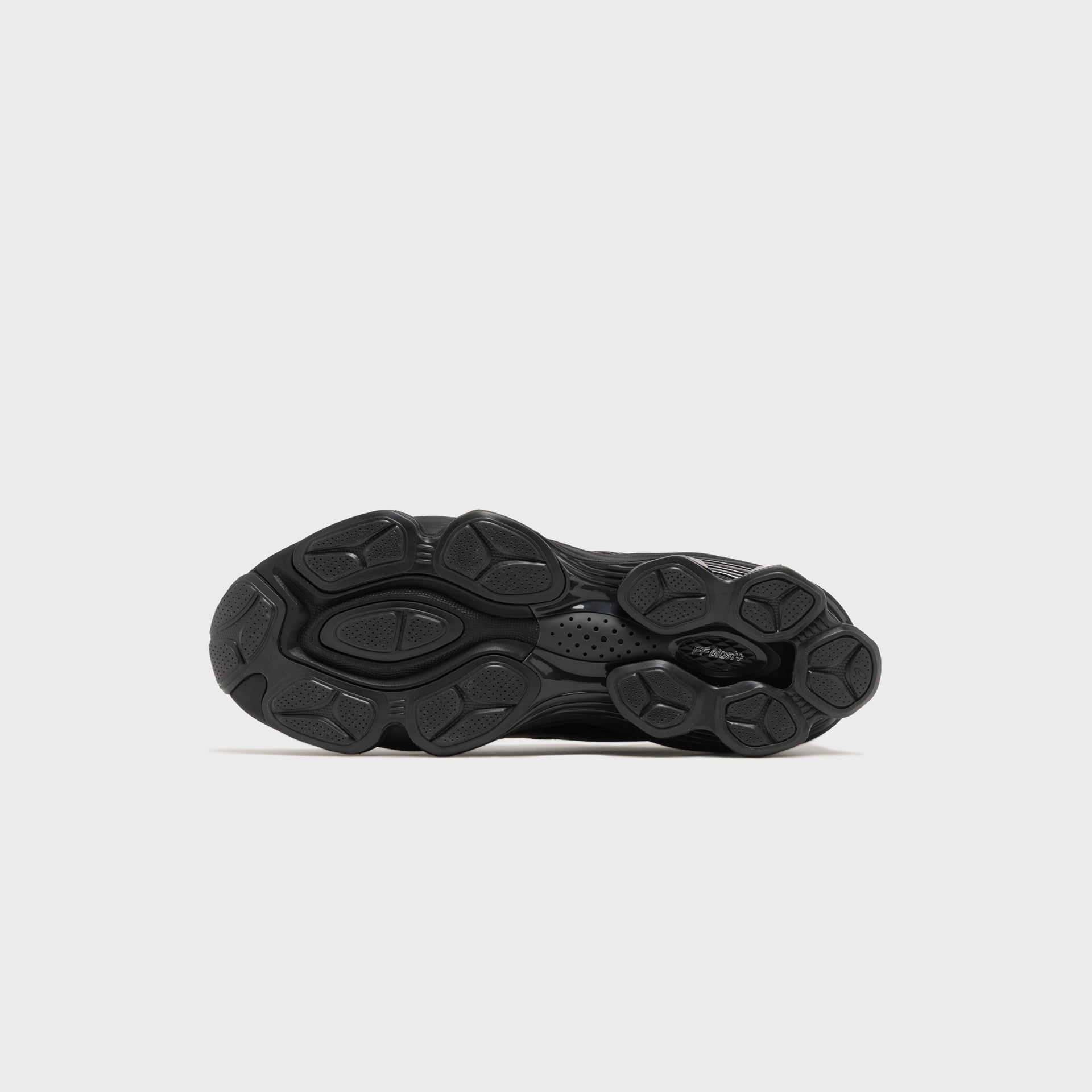 ASICS Gel-Kinetic Fluent - Black / Graphite Grey