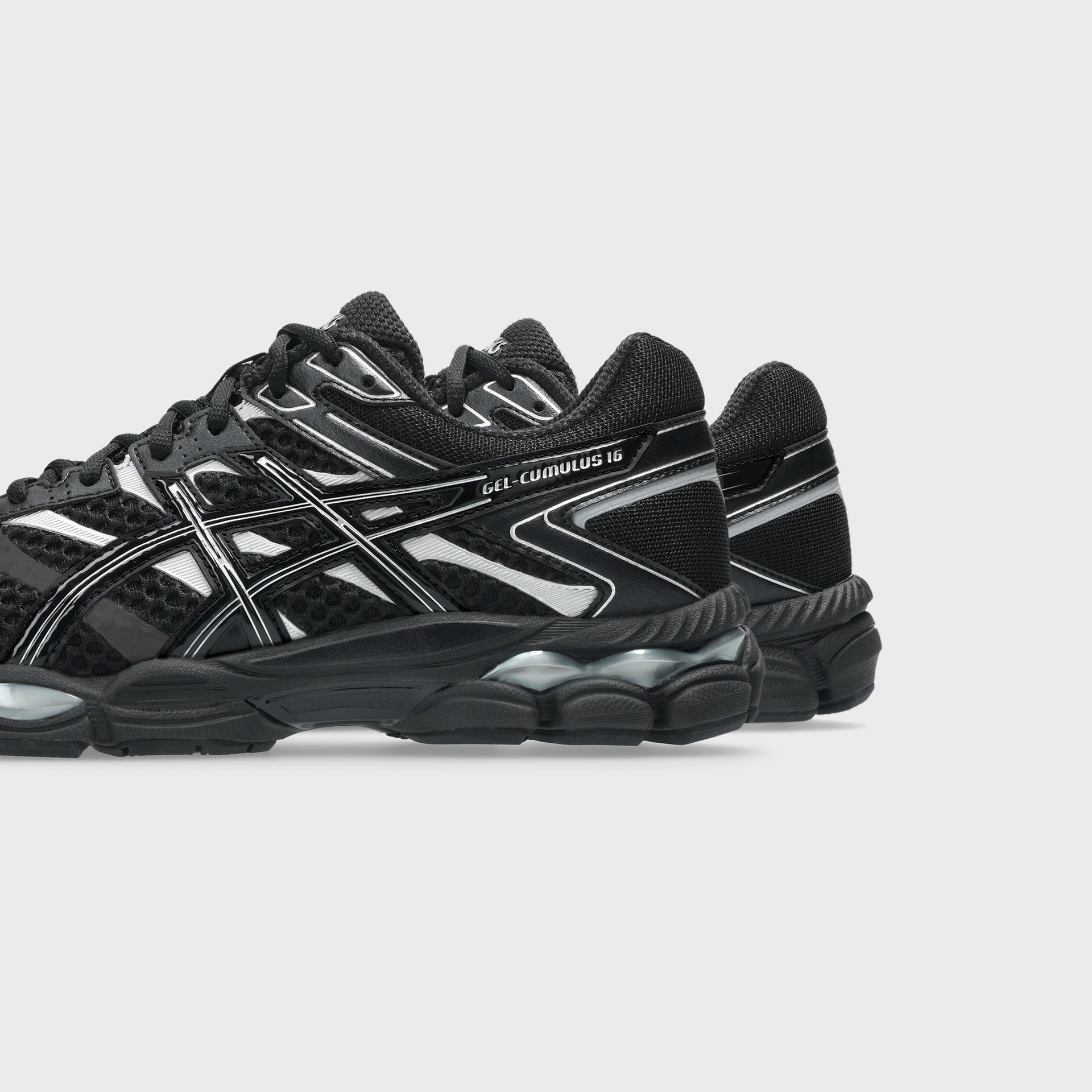 Asics Gel-Cumulus 16 - Black