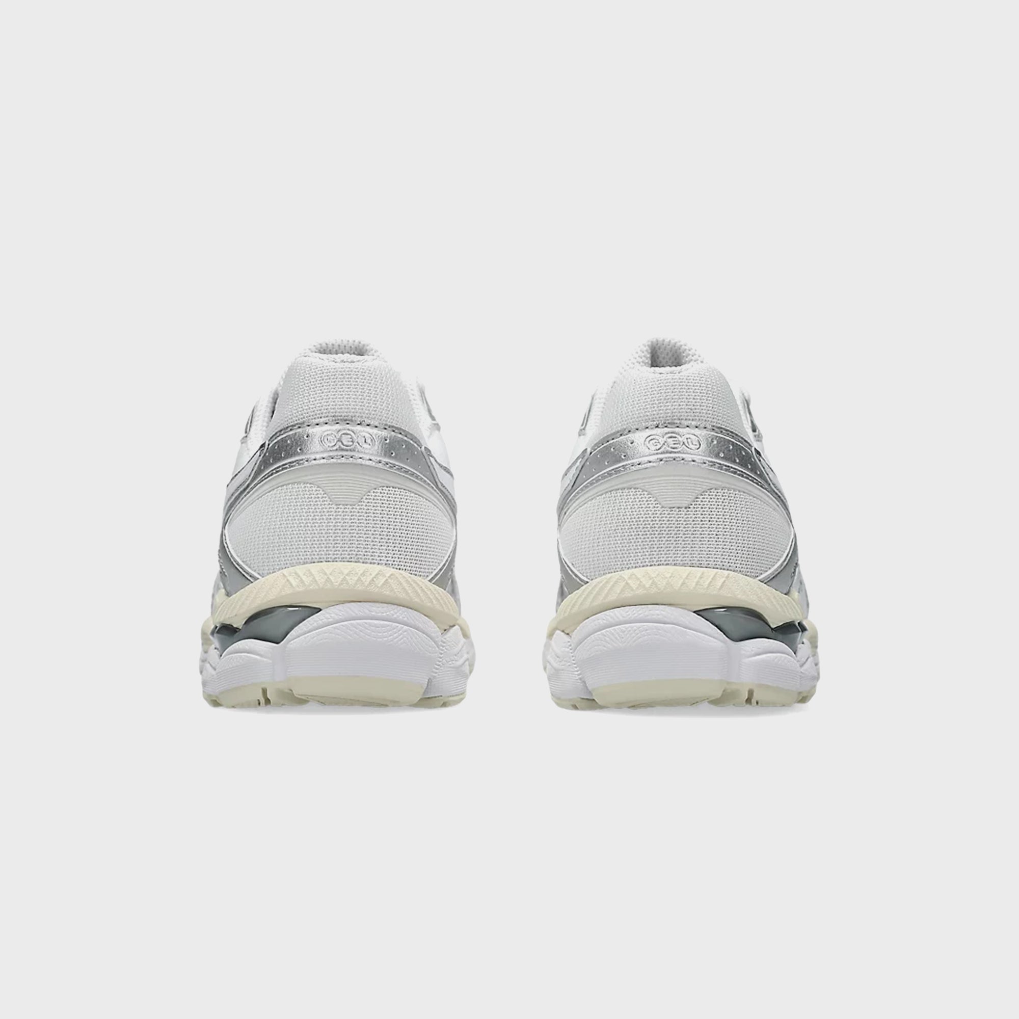 ASICS Gel-Cumulus 16 - White – Kith Japan