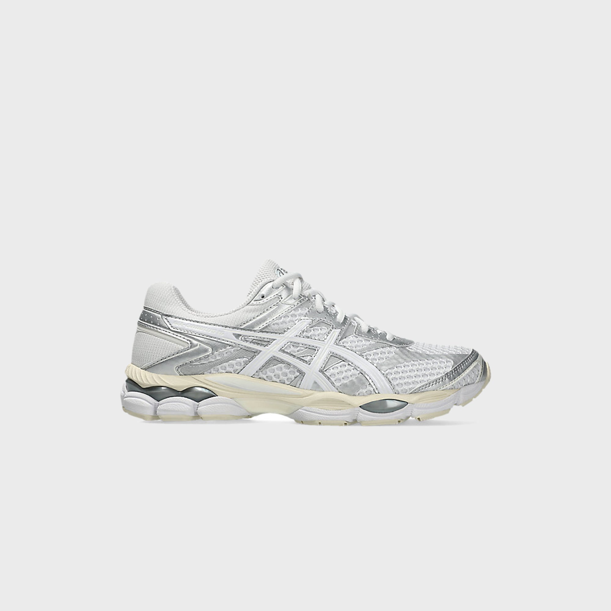 ジョンホワイト作　キュウピー ASICS Gel-Cumulus 16 - White – Kith Japan