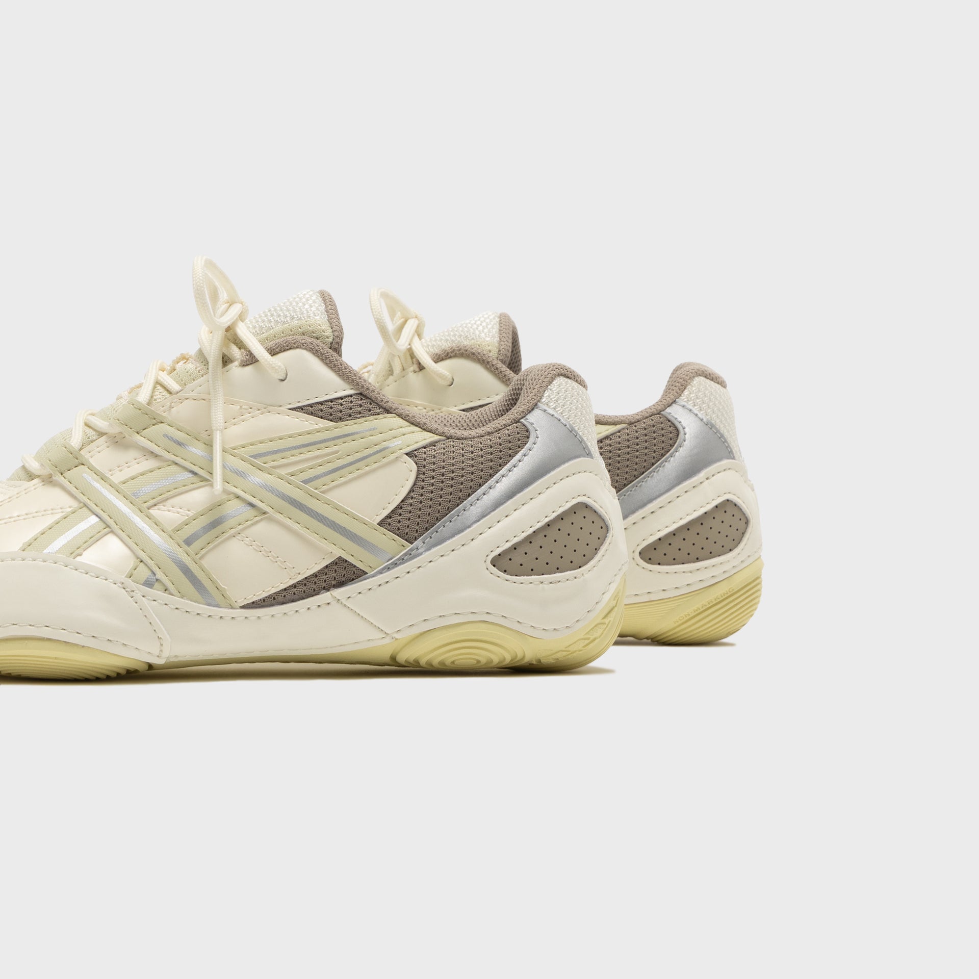 ASICS HYPERSYNC - White