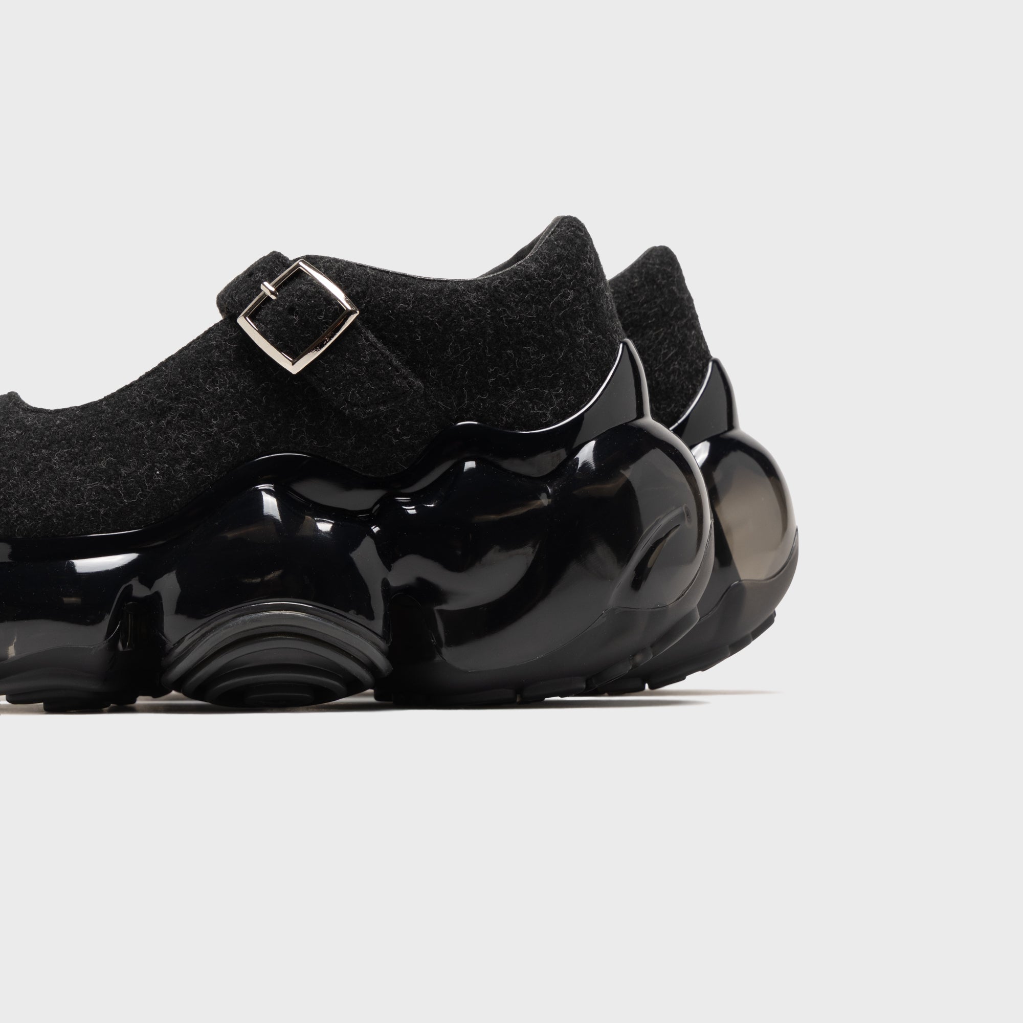 Grounds Moopie Felt Pebble - Black Felt / Black – Kith Japan