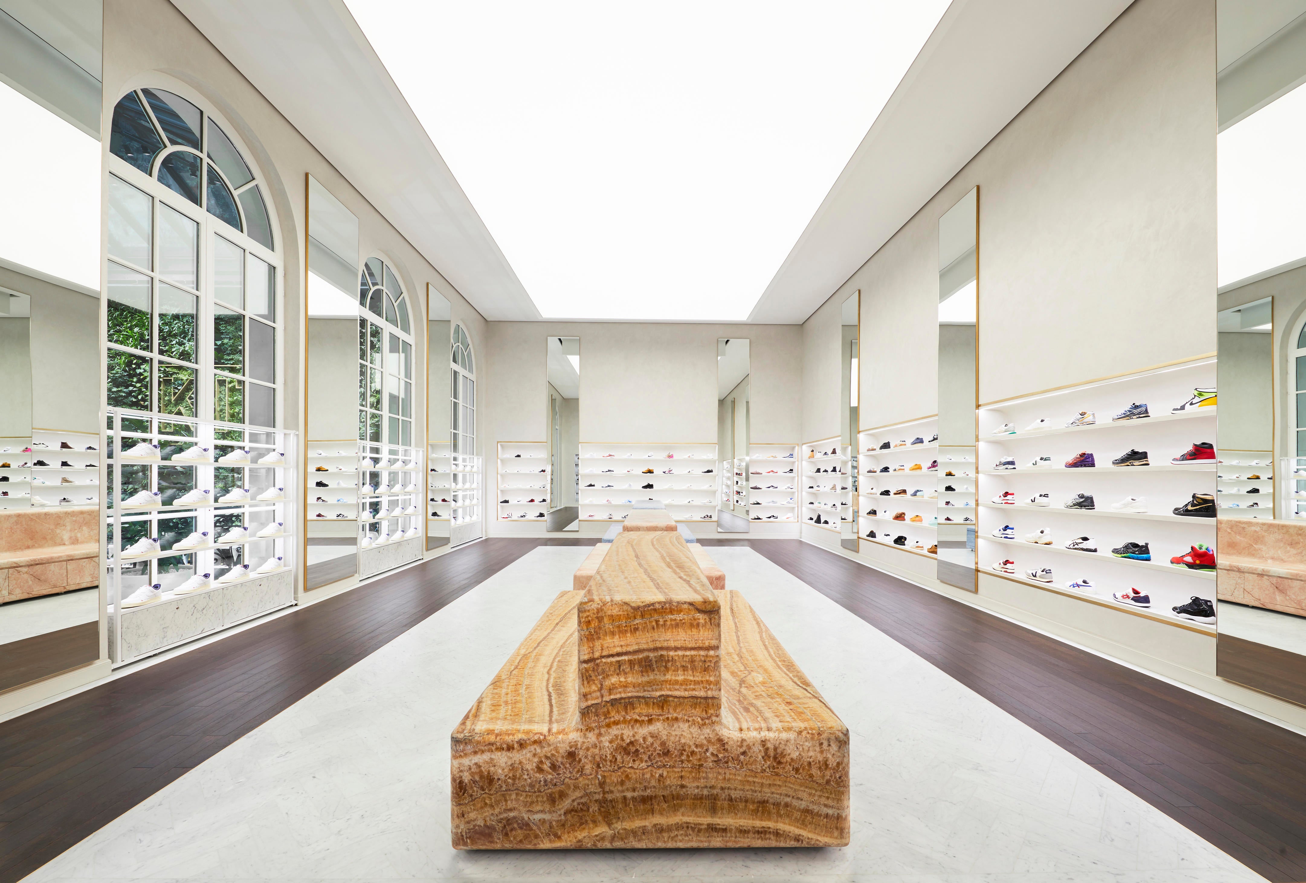 STREET パリ Location - Kith Paris – Kith Japan
