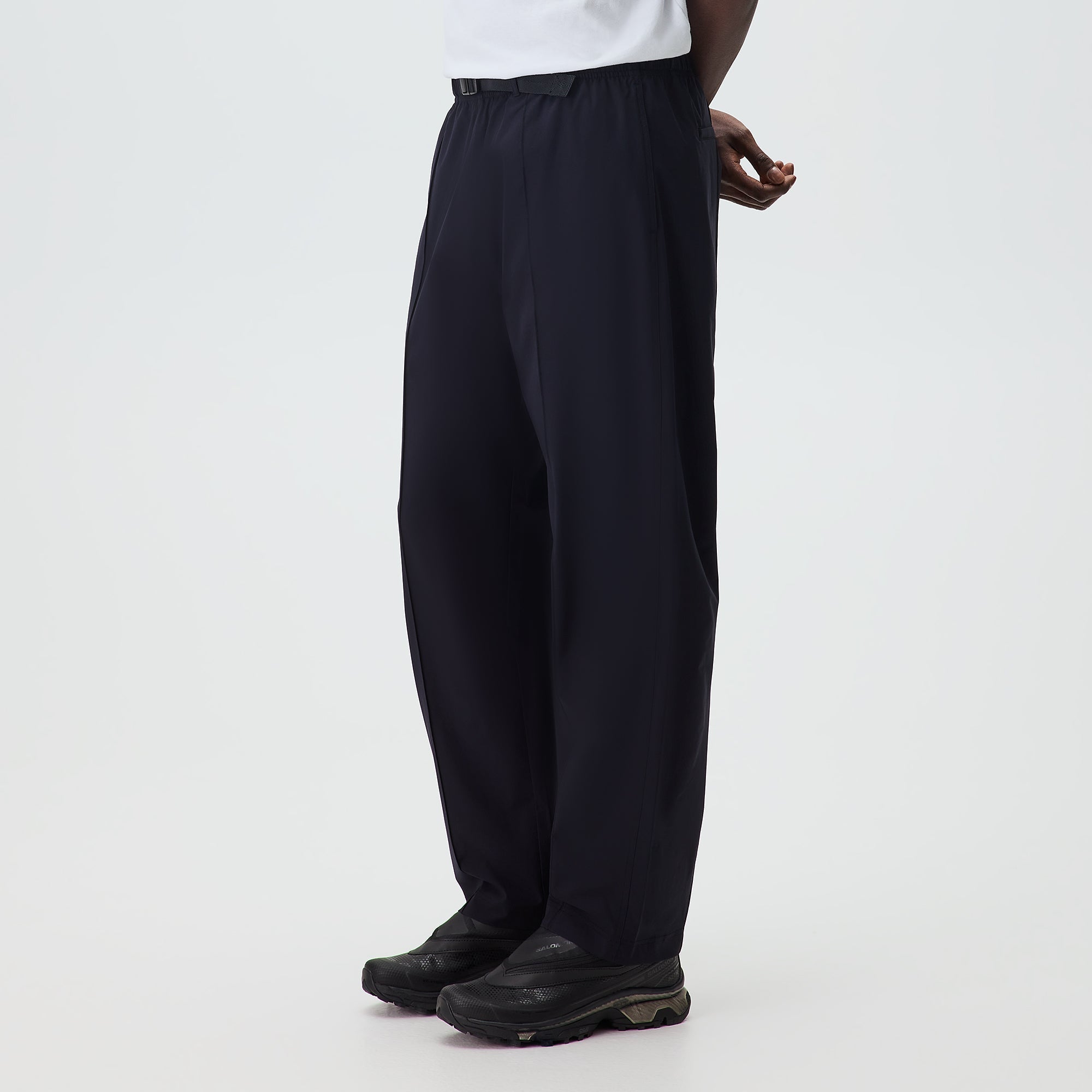 Kith Four Way Stretch Belted Callum Pant - Nocturnal – Kith Japan