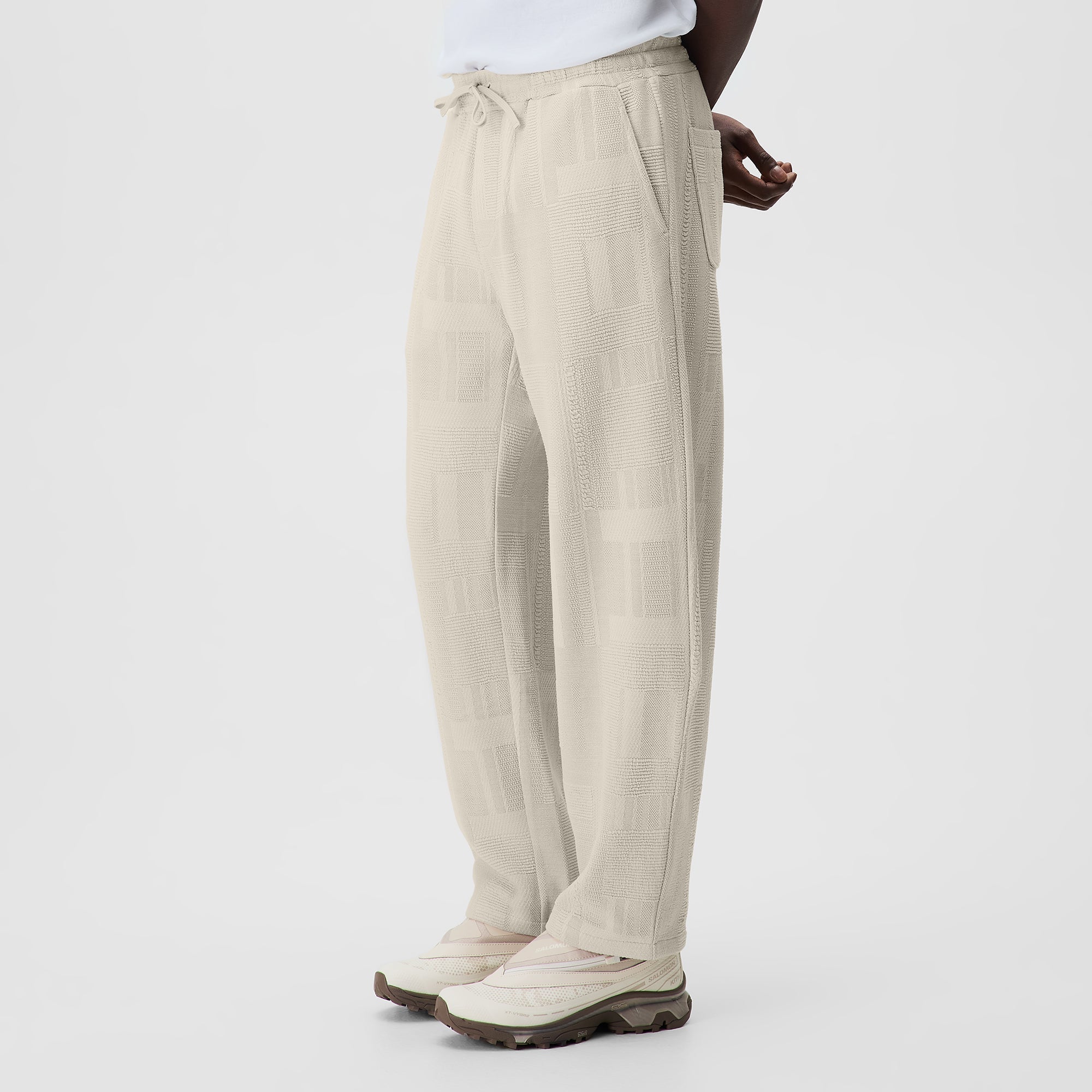 Kith Geometric Knit Elmhurst Pant - Hallow – Kith Japan