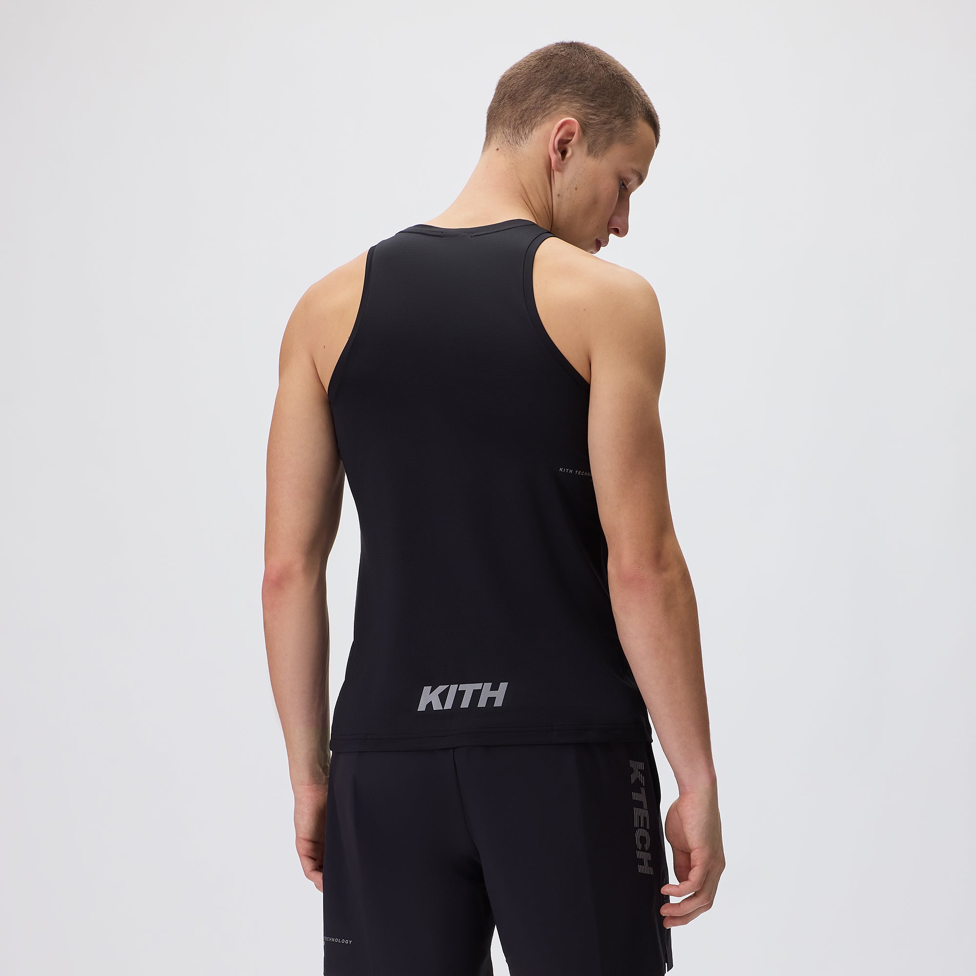 キス オン ブラック タンクトップ Kith for On Core Tank 260213_ON_RUNNING_ECOMM_ON1MG1