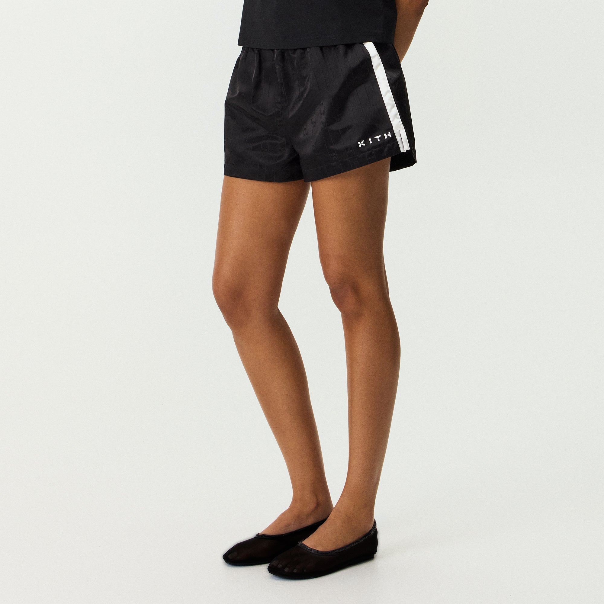 Kith Women Nilah II Soccer Shorty - Black – Kith Japan