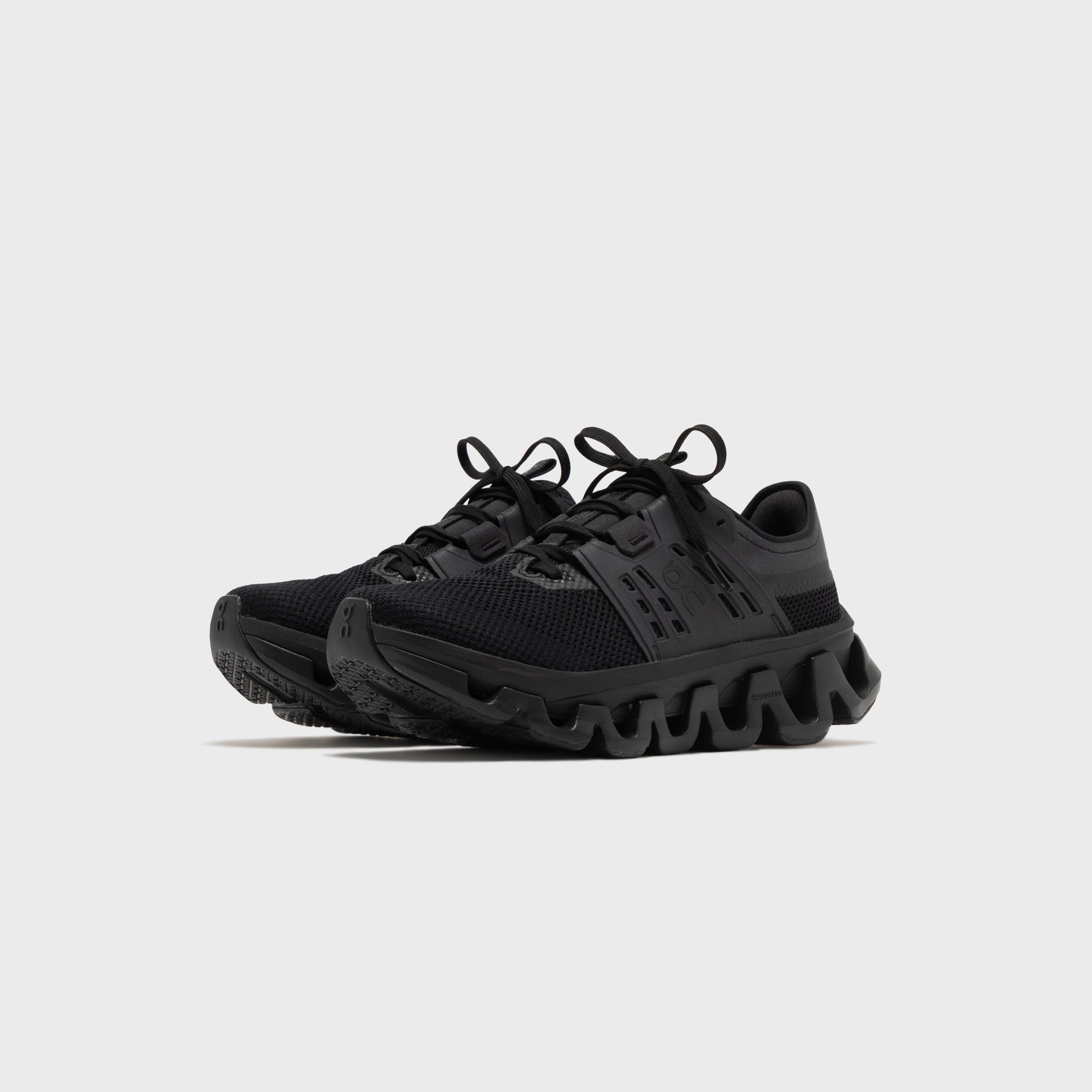 On Running Cloudswift Amp - Black / Black