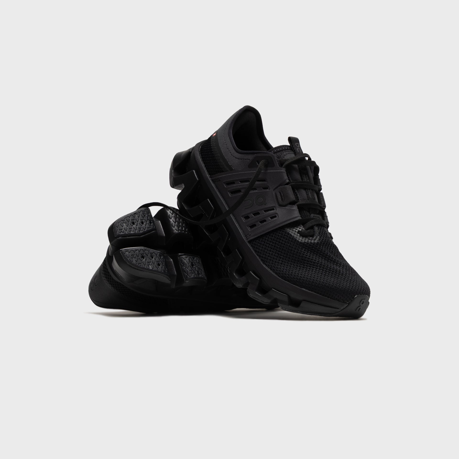 On Running Cloudswift Amp - Black / Black