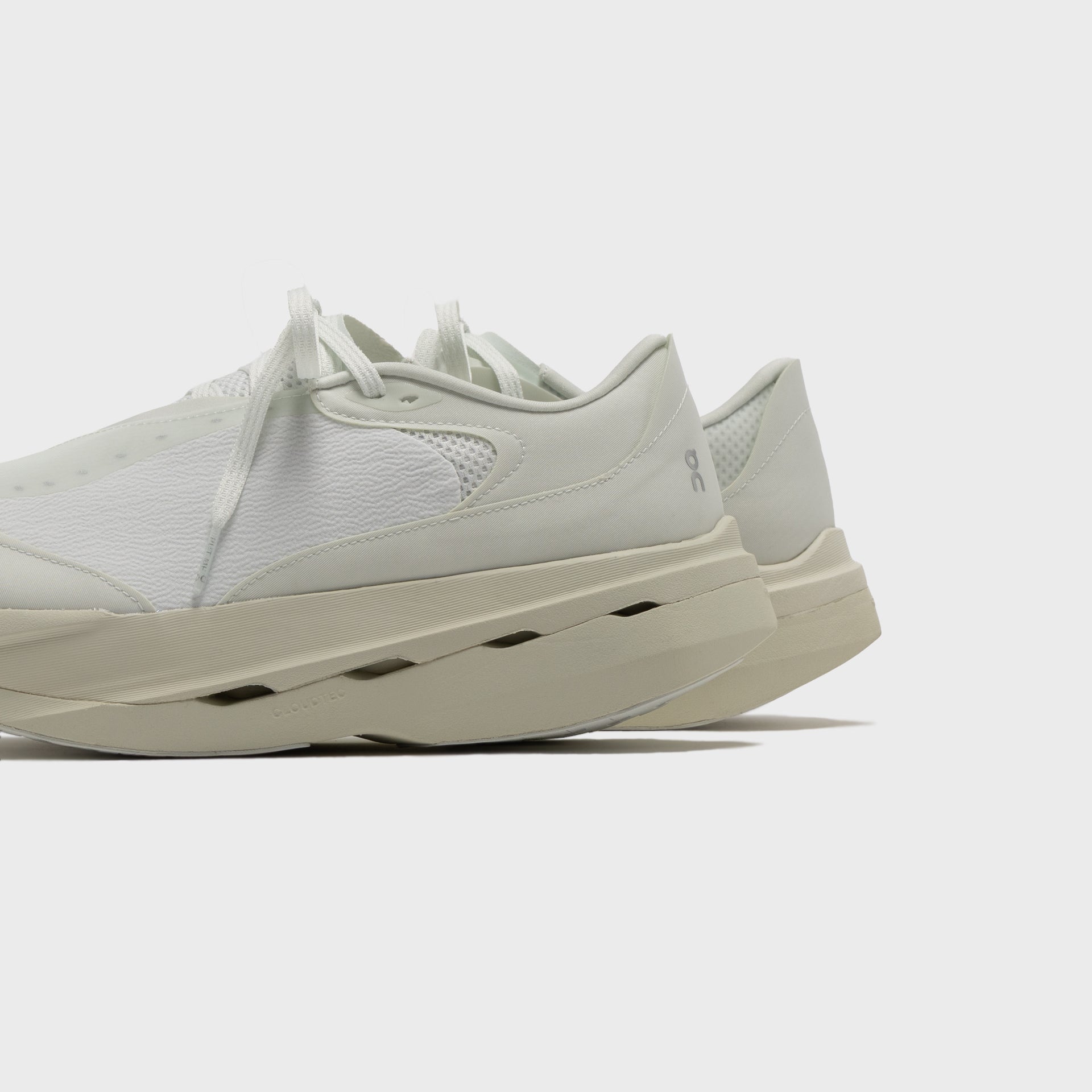 On Running × Post Archive Faction Cloudboom Volt - White / Gale