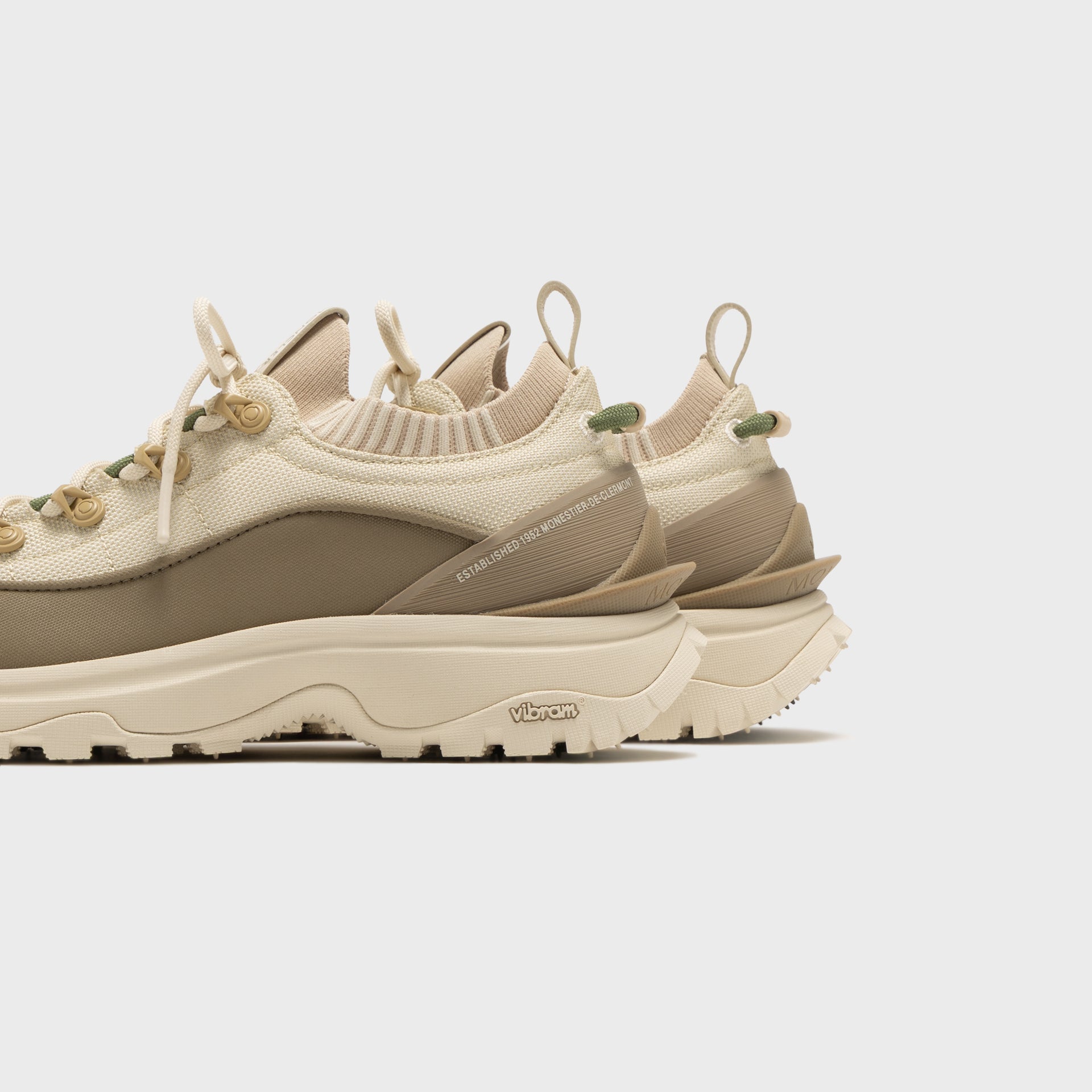 Moncler Trailgrip lite 3 Low - Beige