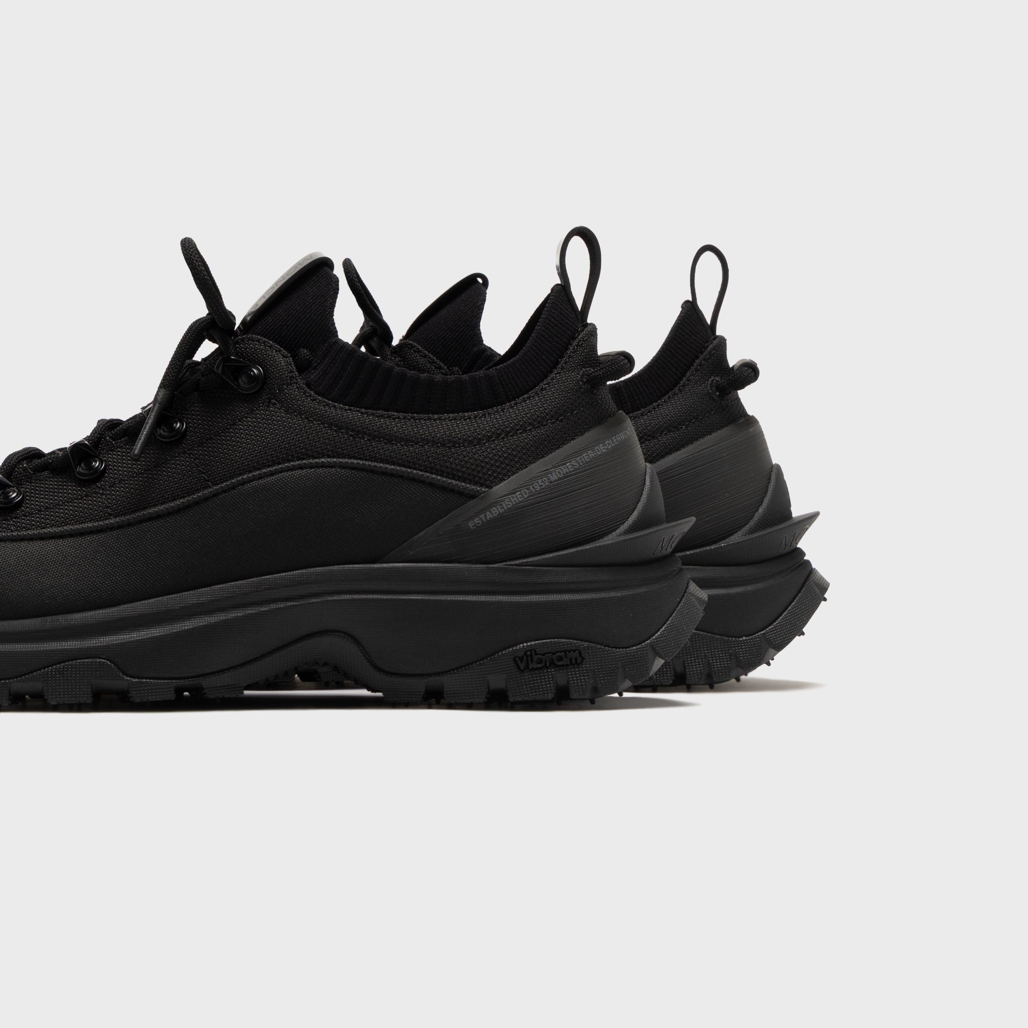 Moncler Trailgrip lite 3 Low - Black – Kith Japan