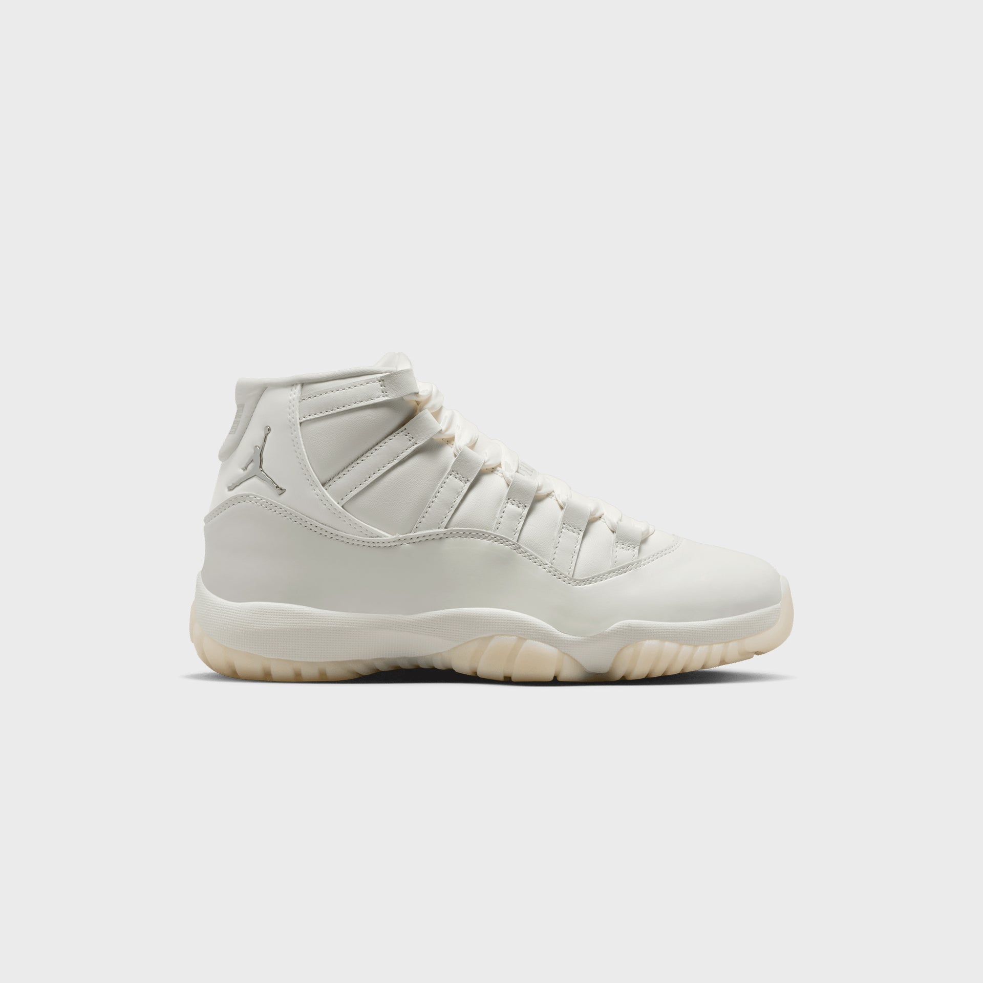 Jordan WMNS Air Jordan 11 Retro - Sail / Pearl Grey / White / Metallic Silver