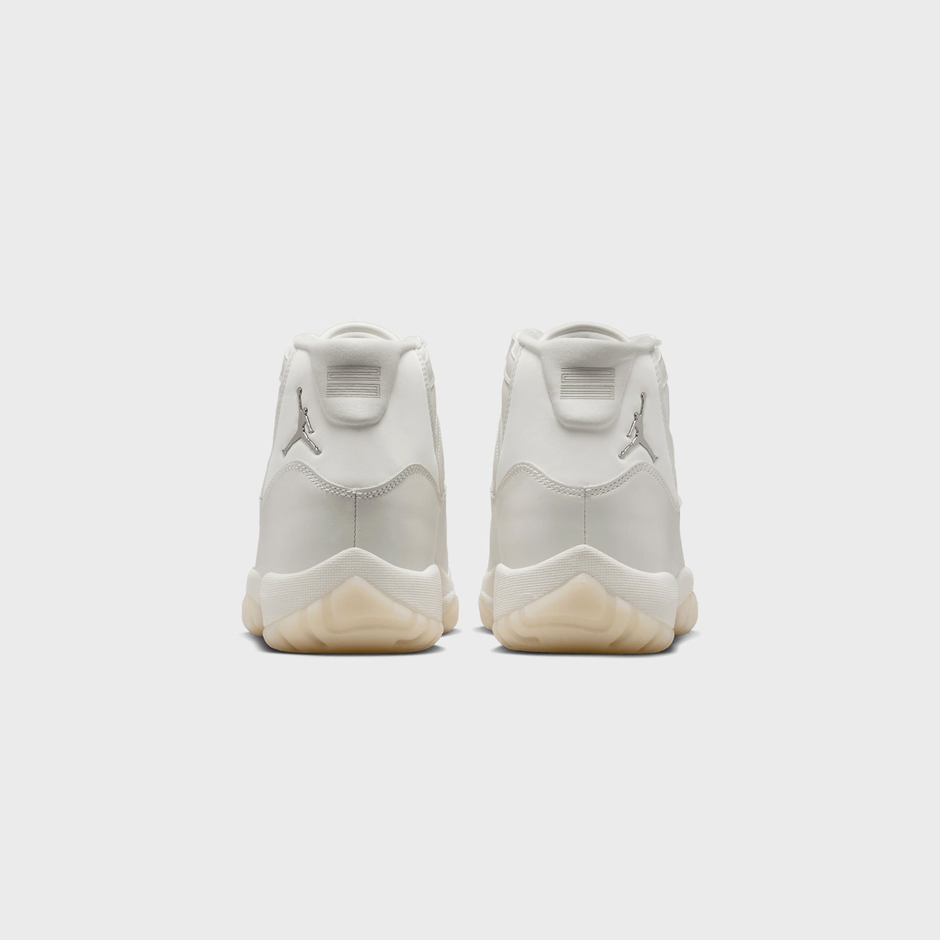 Jordan WMNS Air Jordan 11 Retro - Sail / Pearl Grey / White / Metallic Silver