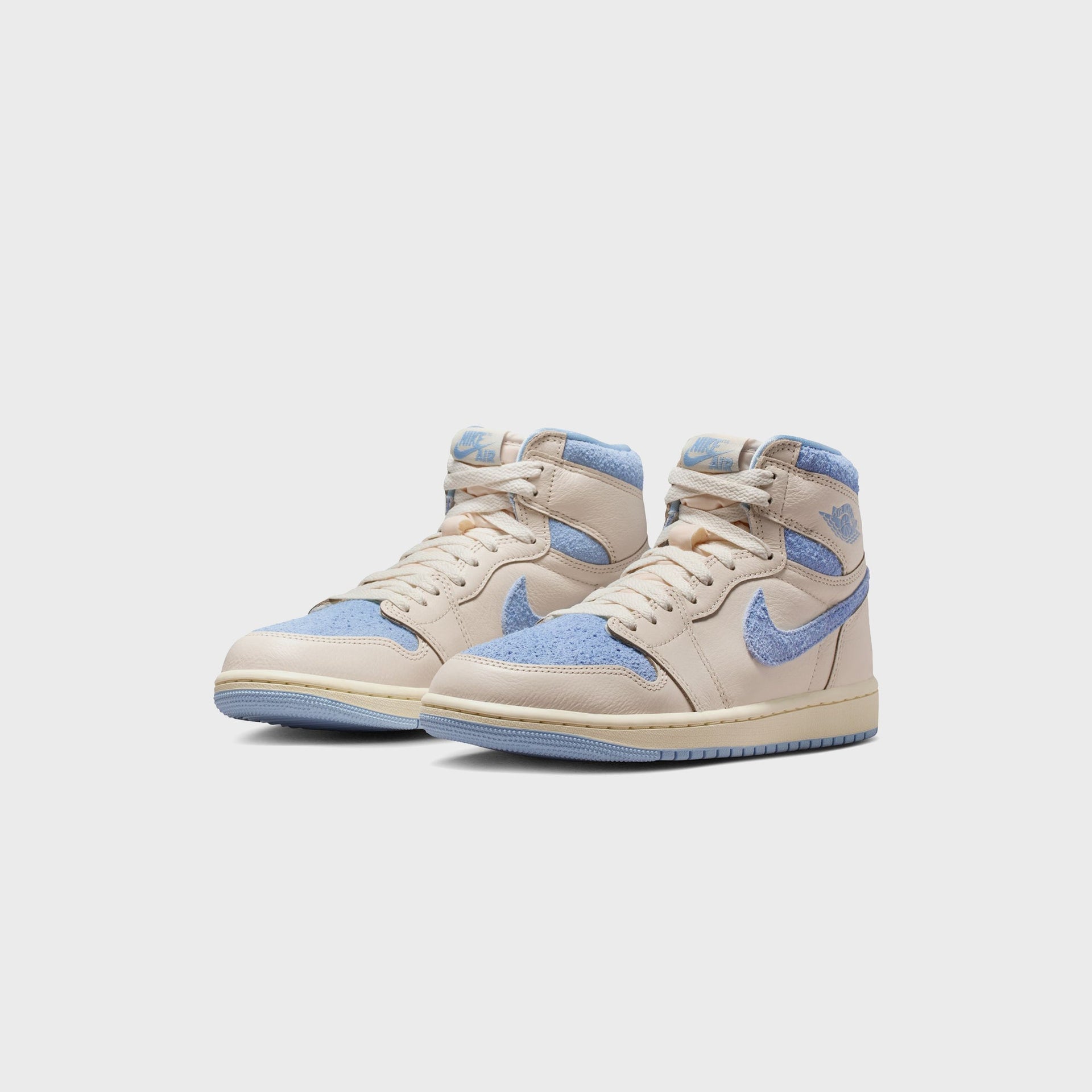 Jordan WMNS Air Jordan 1 Retro  High OG - Pale Ivory/Psychic Blue/ Coconut Milk