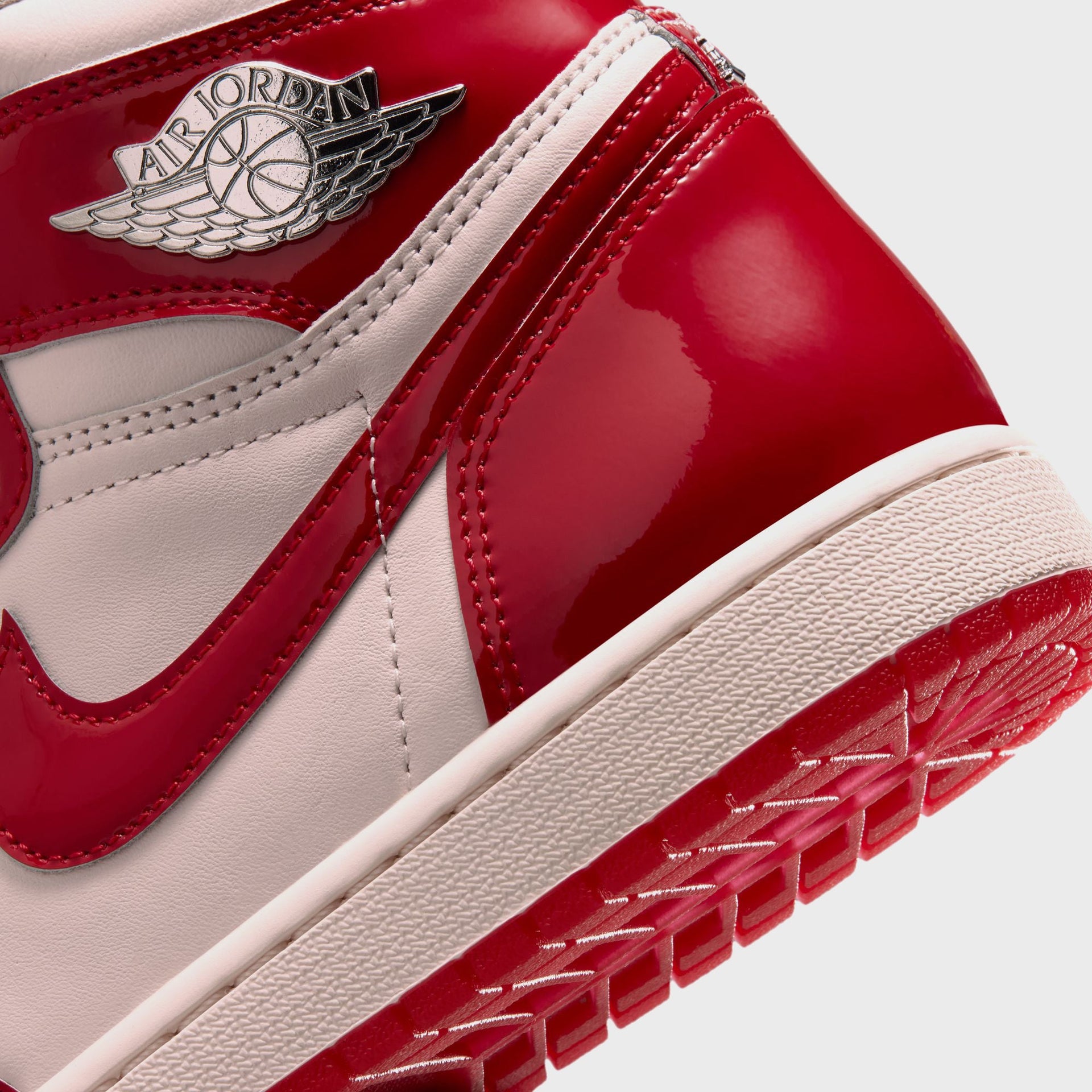 Jordan WMNS Air Jordan 1 High OG - University Red / Metallic Silver / Light Soft Pink