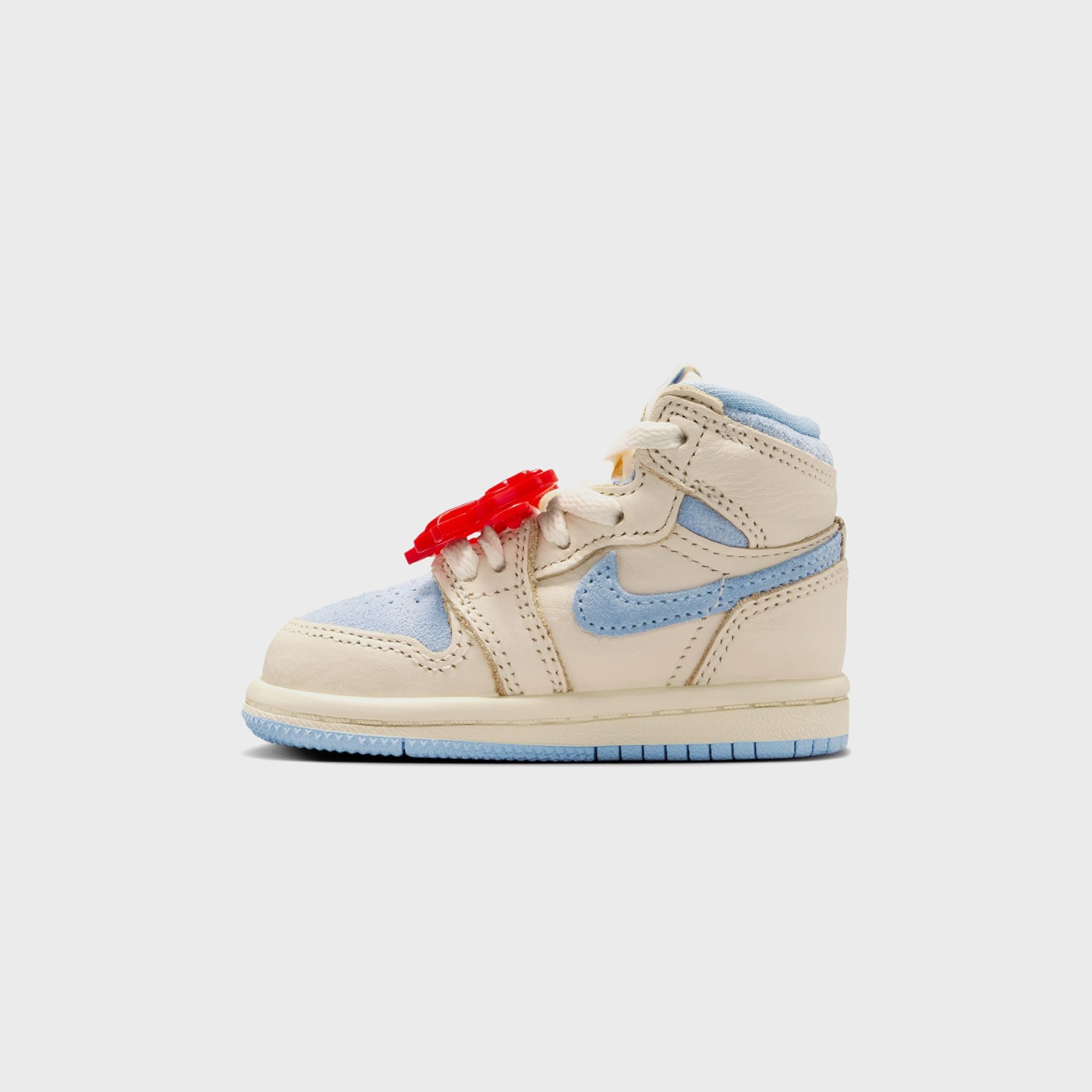 Jordan TD Air Jordan 1 Retro High OG - Pale Ivory / Psychic Blue