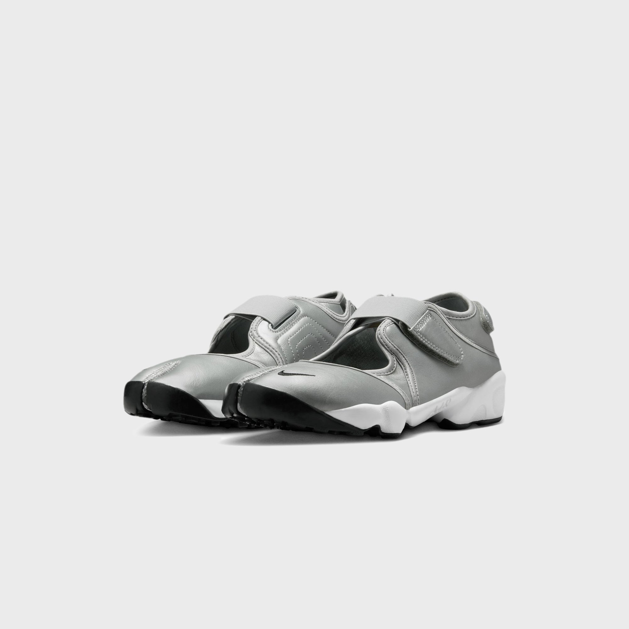 Nike WMNS Air Rift - Metallic Silver / Black – Kith Japan