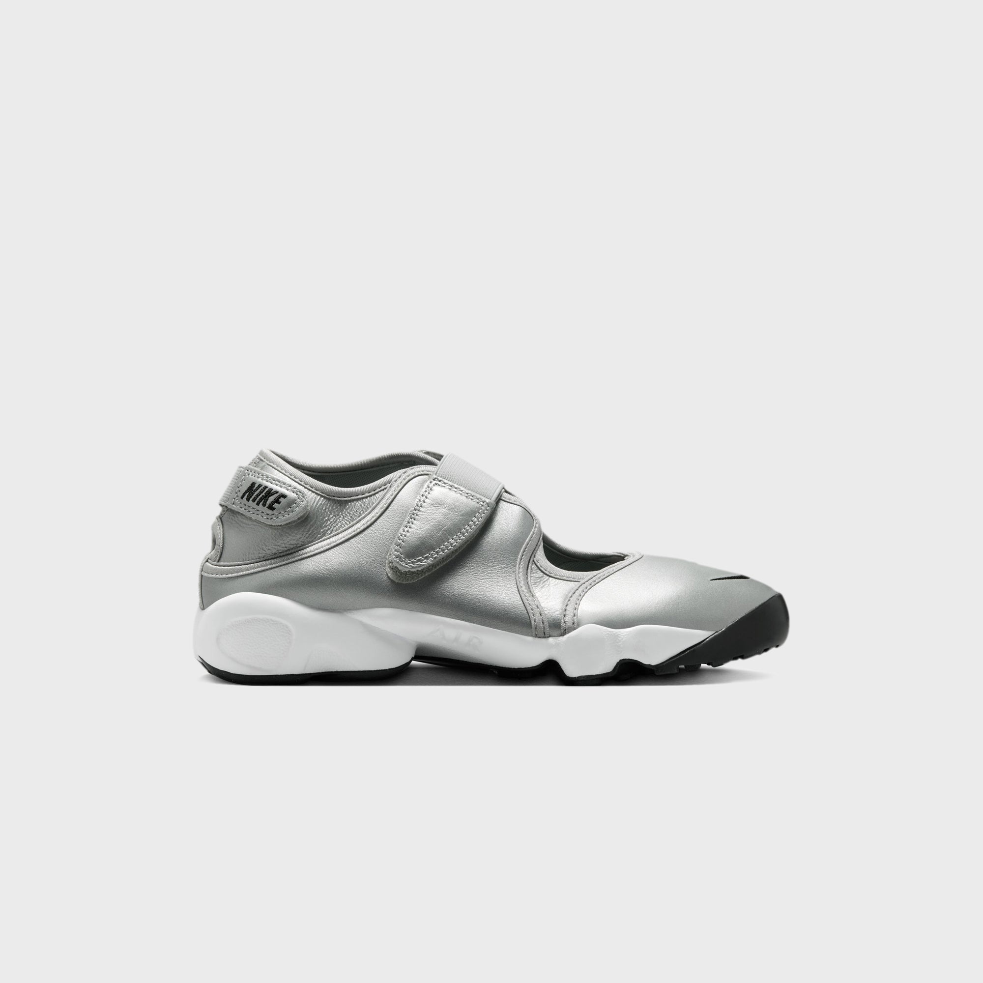 Nike WMNS Air Rift - Metallic Silver / Black – Kith Japan