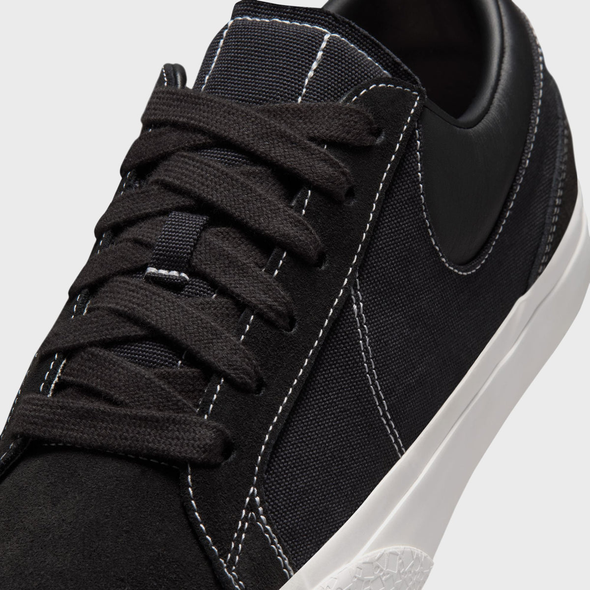 Nike Blazy - Black / Sail / White