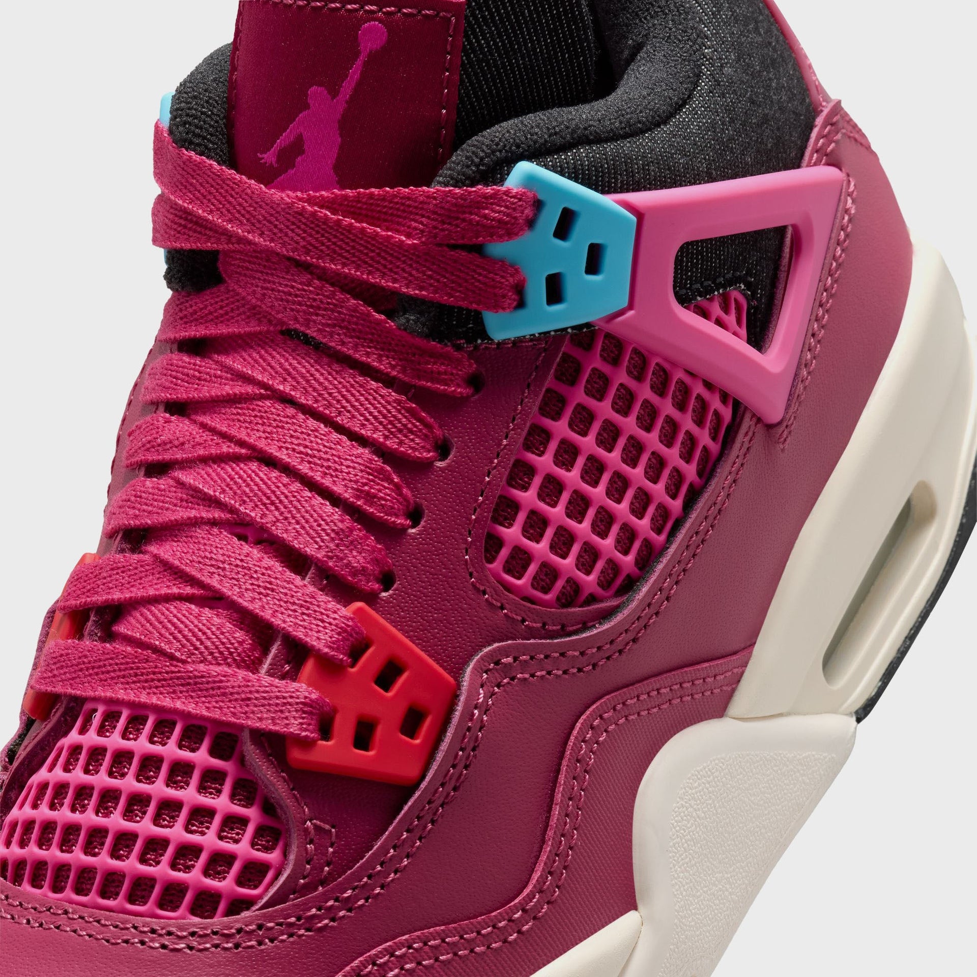 Jordan GS Air Jordan 4 Retro - Sweet Beet / Off Noir / Chalk / Desert Pink