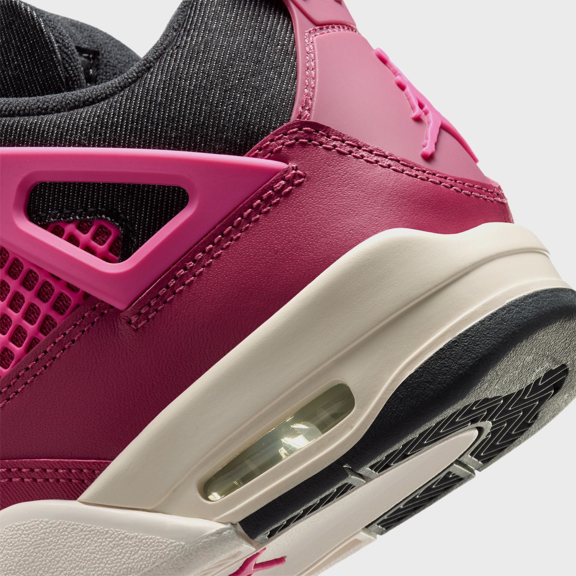 Jordan GS Air Jordan 4 Retro - Sweet Beet / Off Noir / Chalk / Desert Pink