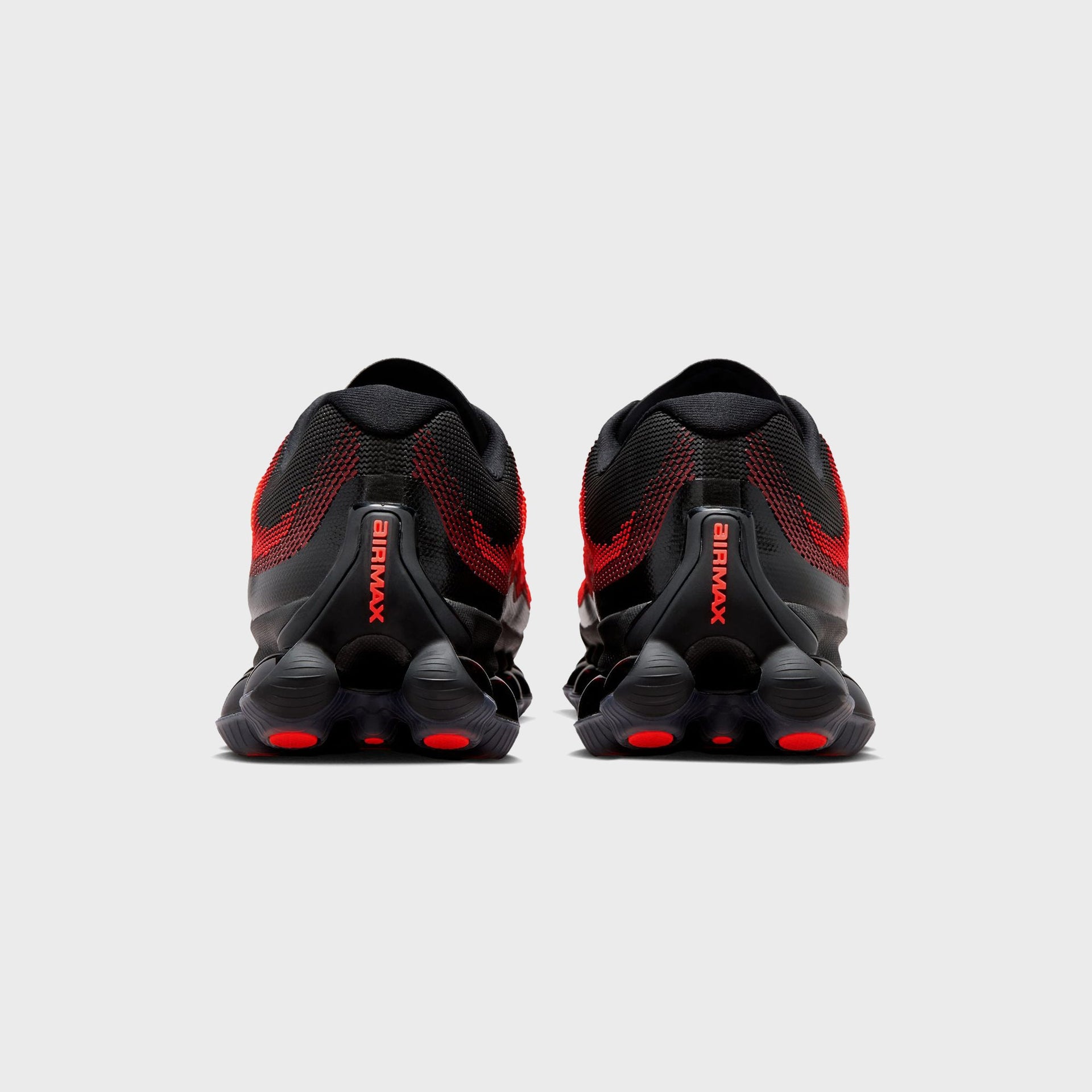 Nike Air Liquid Max - Bright Crimson / Fire Red