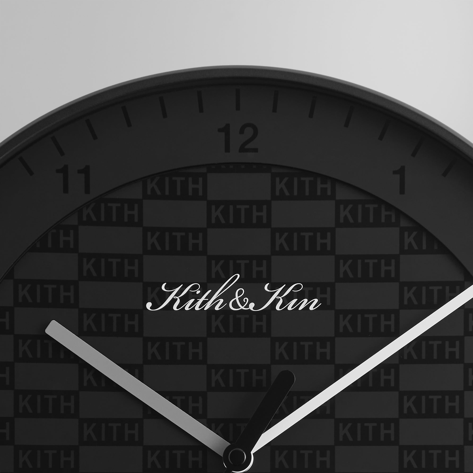 Kithmas for Braun Wall Clock - Black – Kith Japan