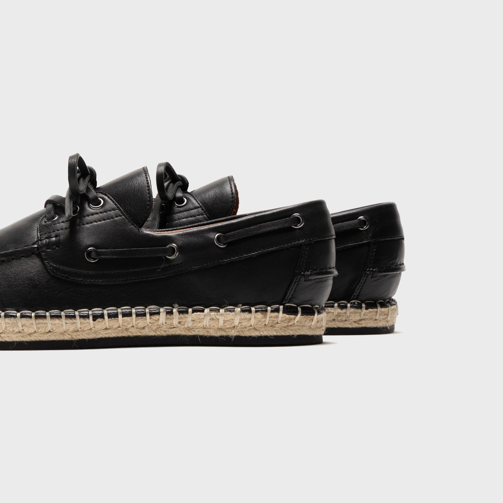 CAMINANDO 3-Eyelet Espadrille - Black