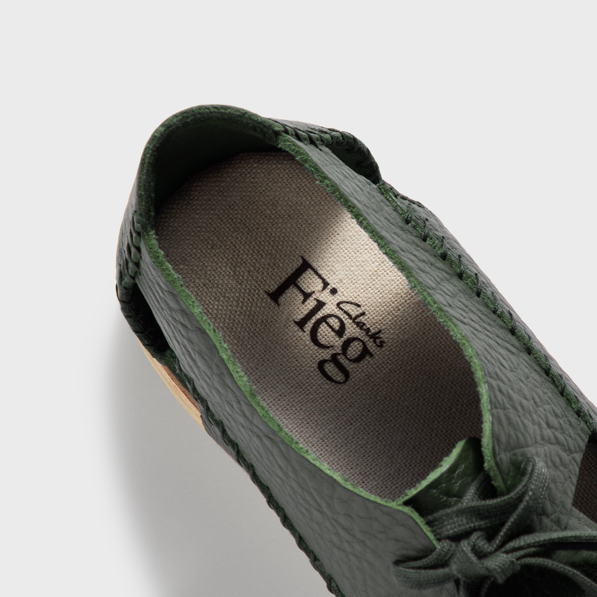 PRE-ORDER | 8th St by Ronnie Fieg for Clarks Originals Ridgevale