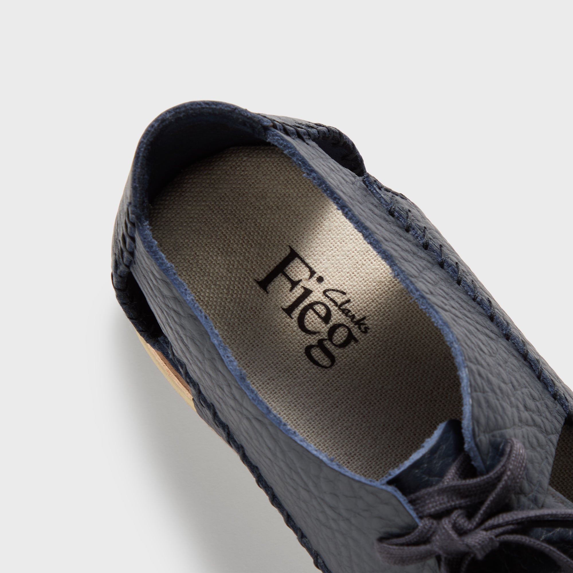 PRE-ORDER | 8th St by Ronnie Fieg for Clarks Originals Ridgevale