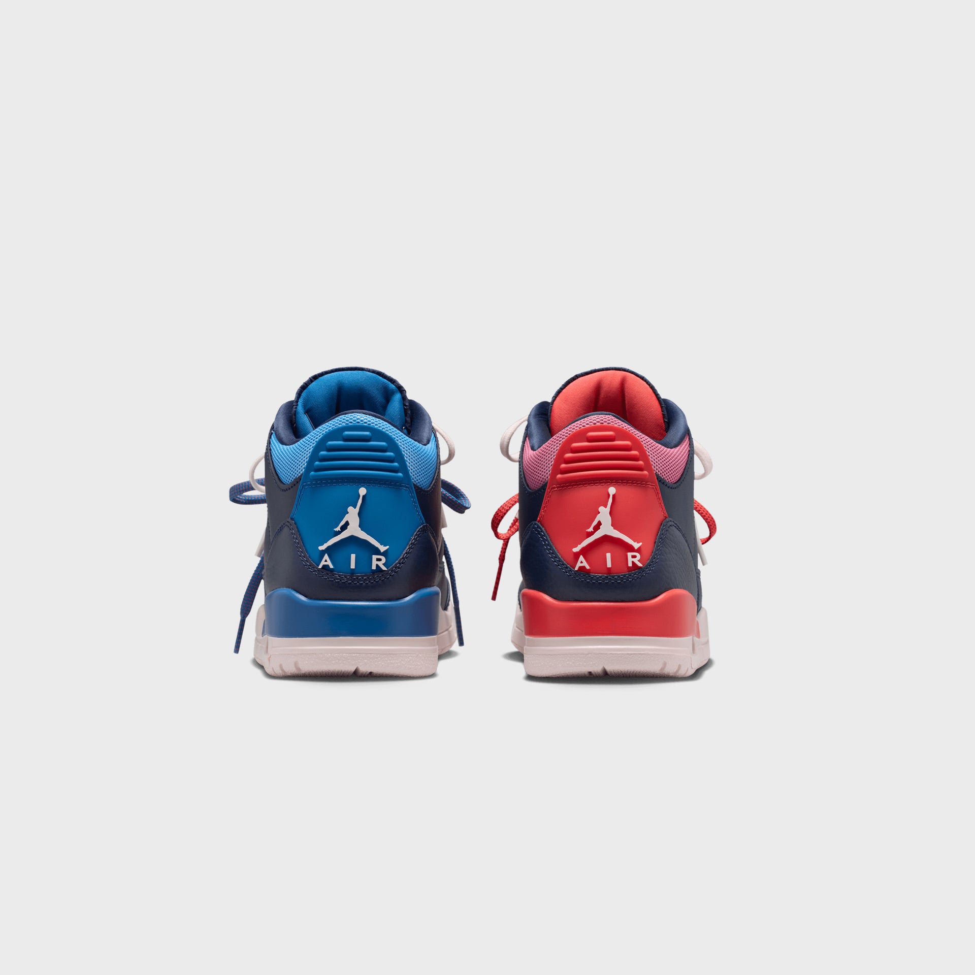 Jordan WMNS Air Jordan 3 Retro - Obsidian / Track Red / Beyond Blue / Chalk