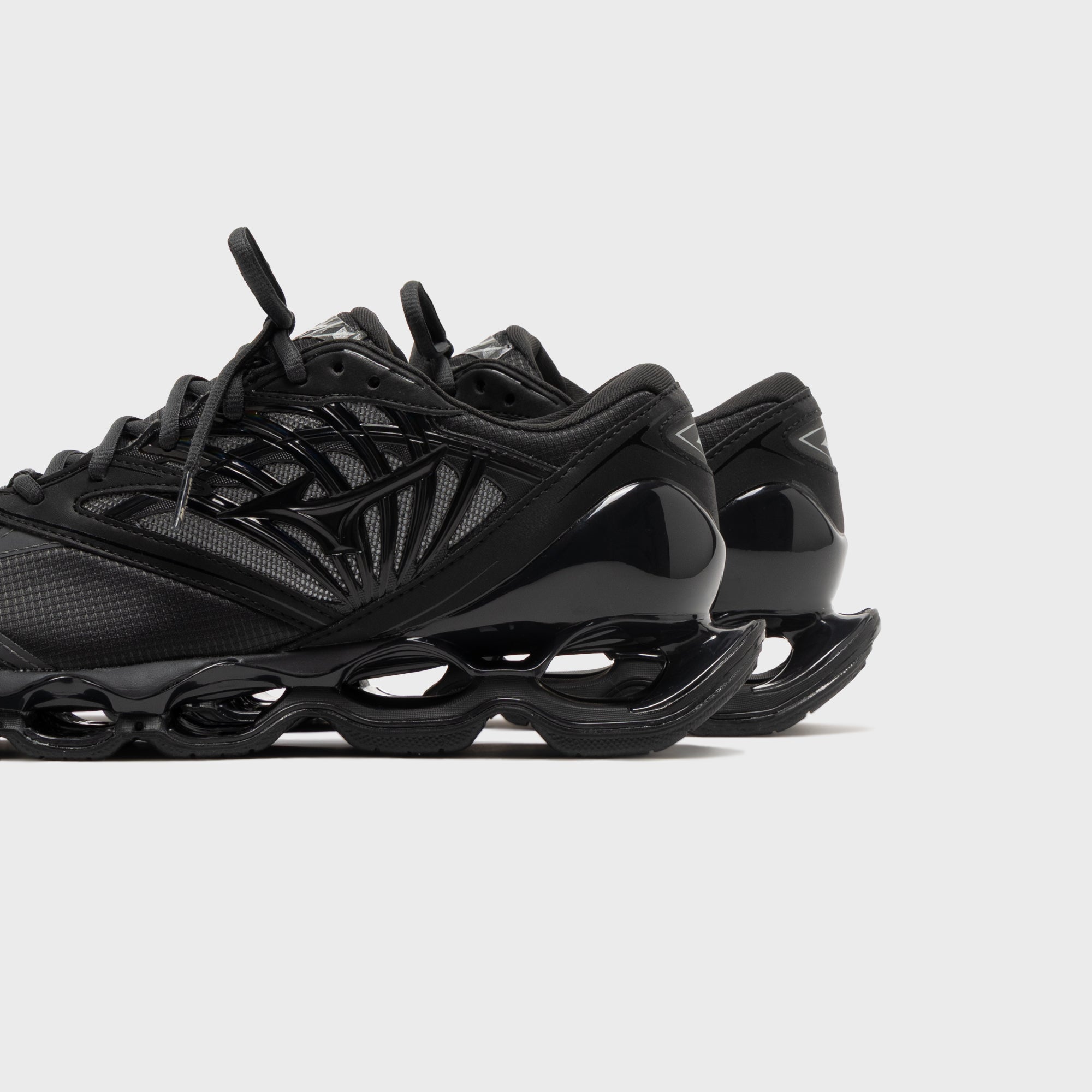 Mizuno Wave Prophecy LS GTX - Black Sand / Black – Kith Japan