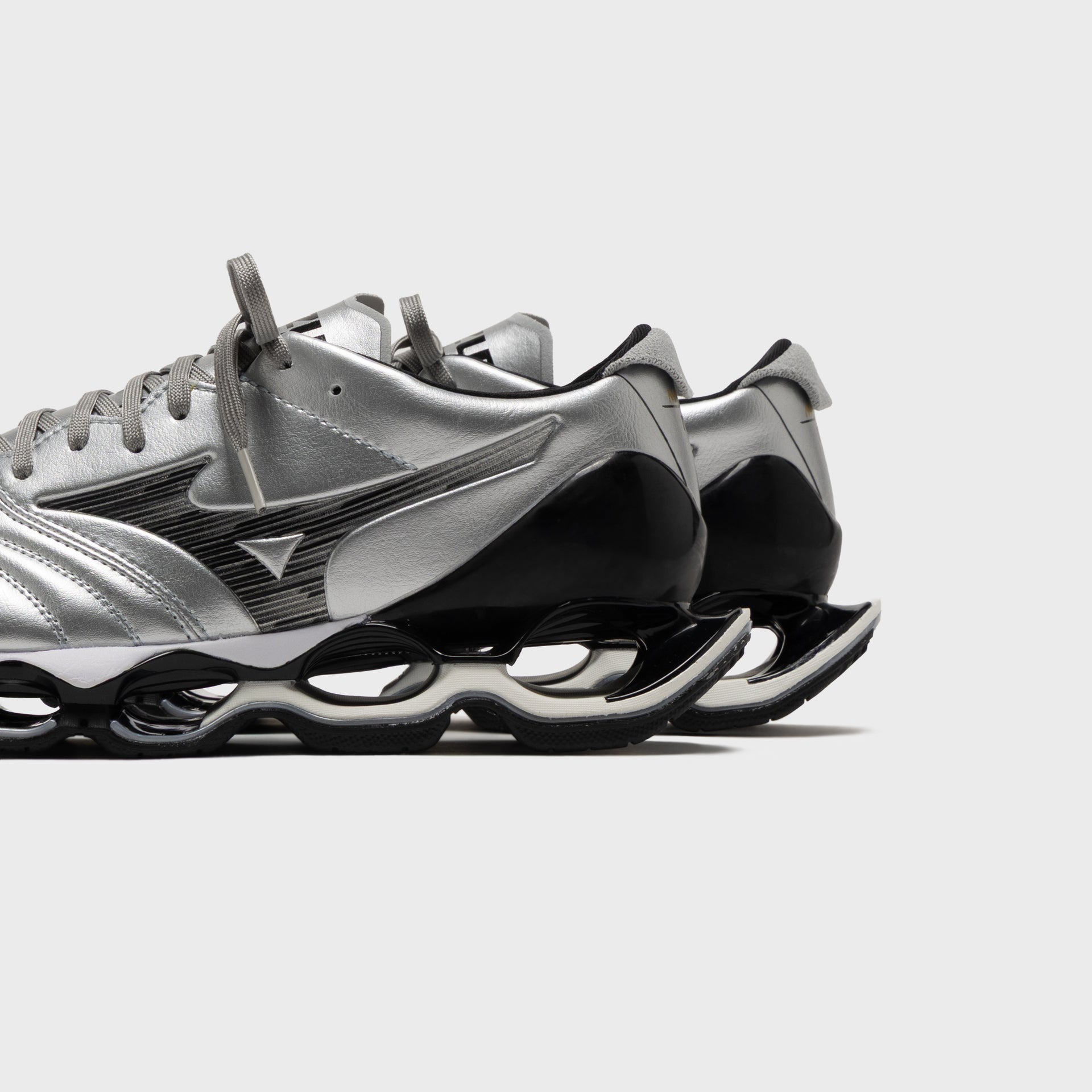 Mizuno Wave Prophecy Morelia - Silver