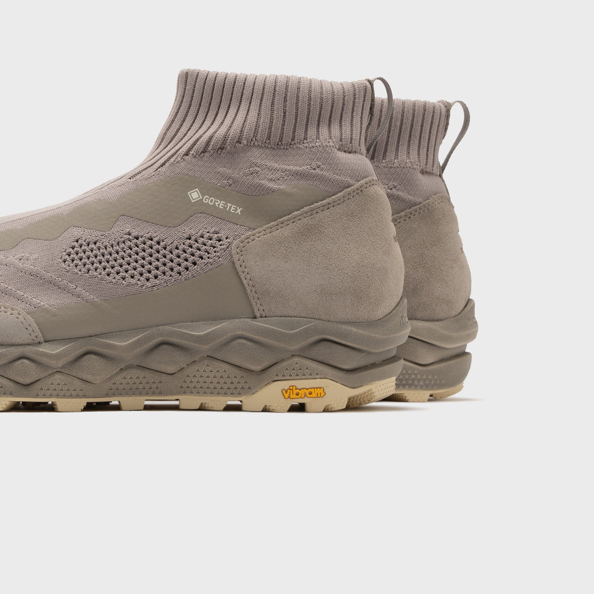 Mizuno × nonnative Wave Mujin LS Mid GTX - Khaki / Khaki