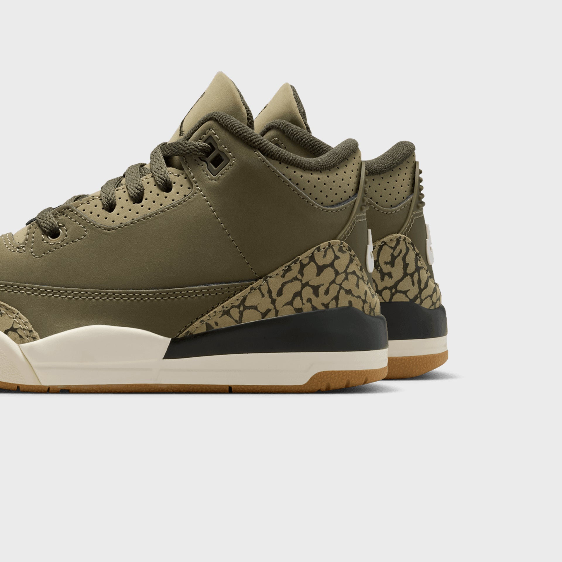 Jordan PS Jordan 3 Retro - Medium Olive / Sequoia / Neutral Olive / Sail
