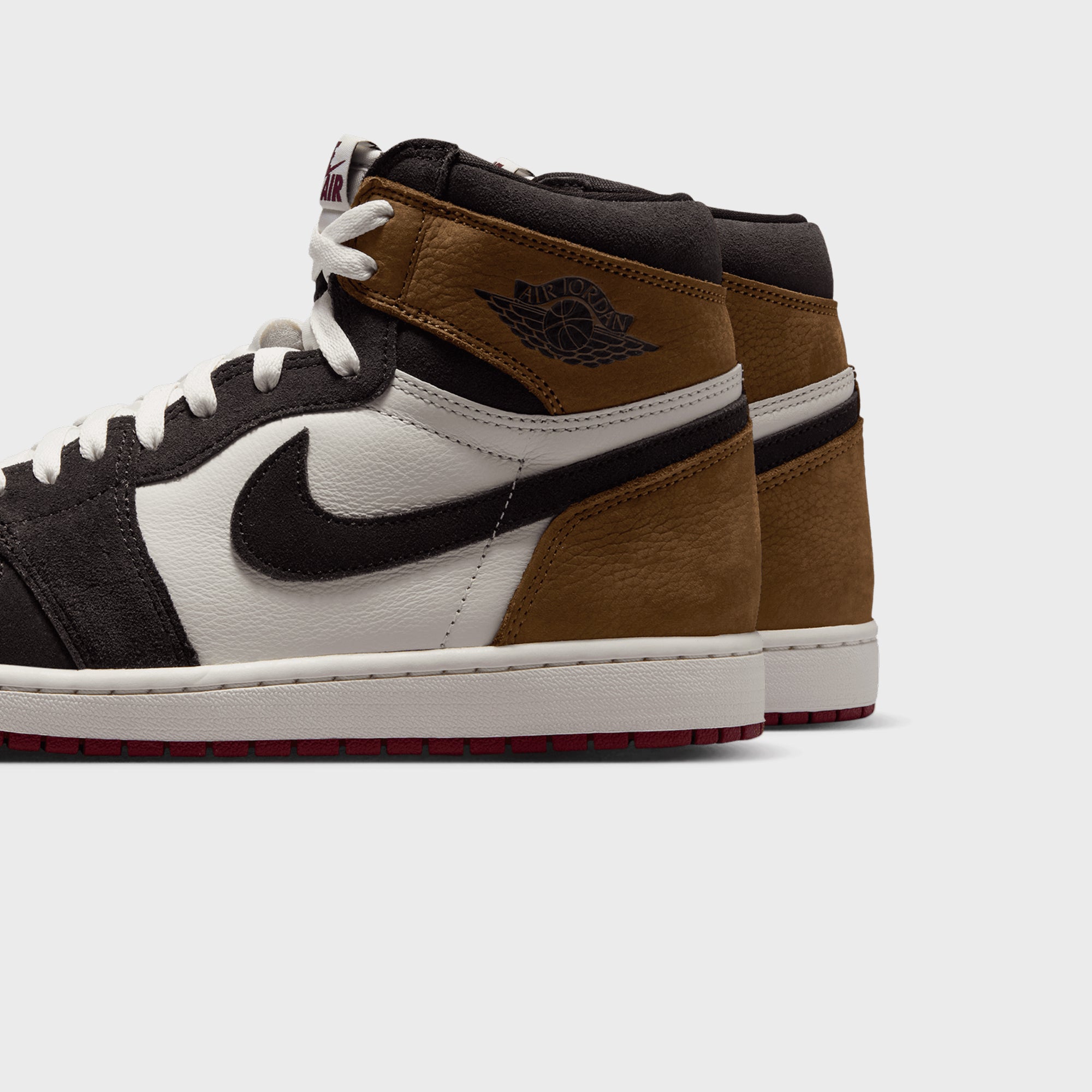 Jordan Air Jordan 1 Retro High OG - Shadow Brown / Team Red