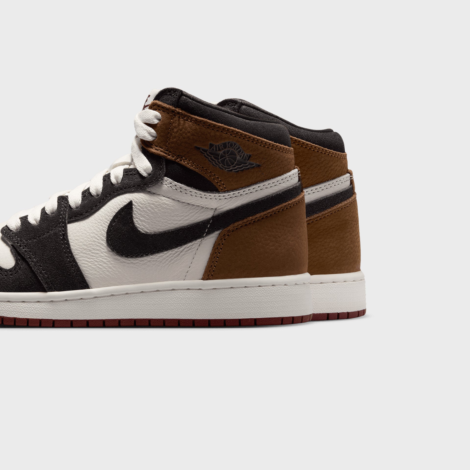 Jordan GS Air Jordan 1 Retro High -Shadow Brown / Team Red / Light British Tan