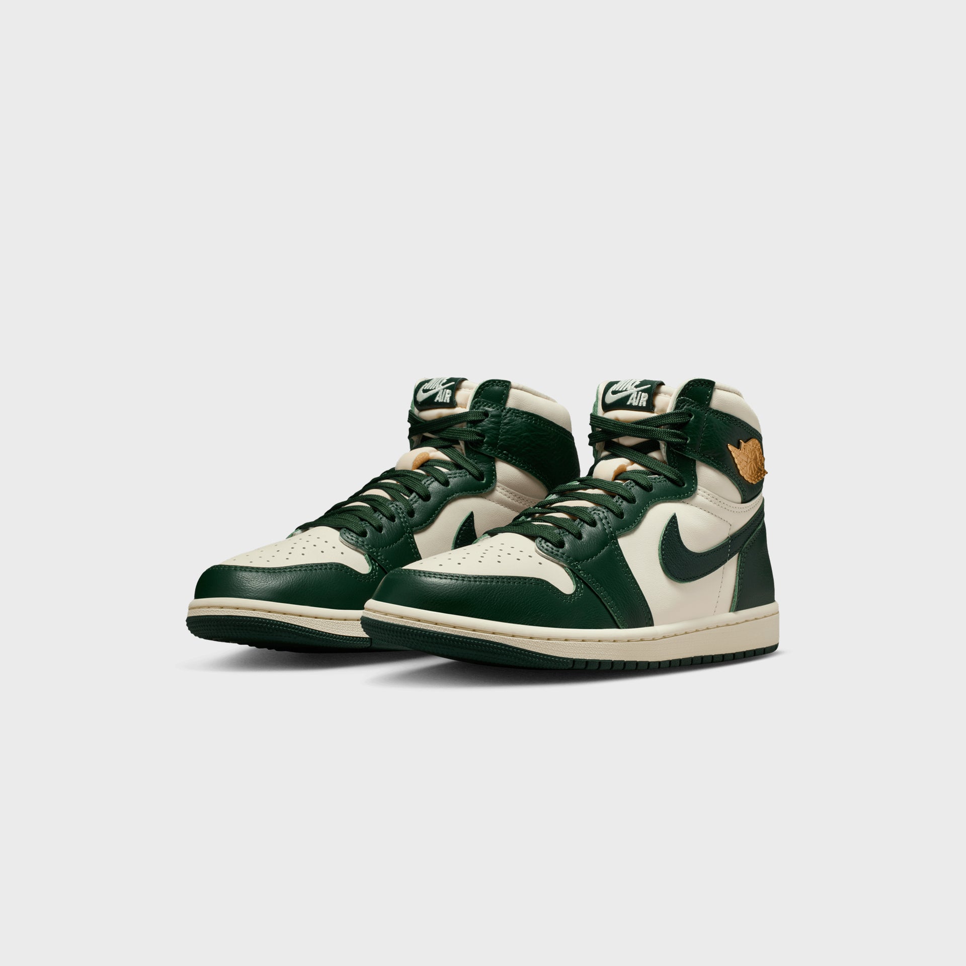 Jordan WMNS Air Jordan 1 Retro High OG - Pale Ivory / Pro Green / Fir / Coconut Milk