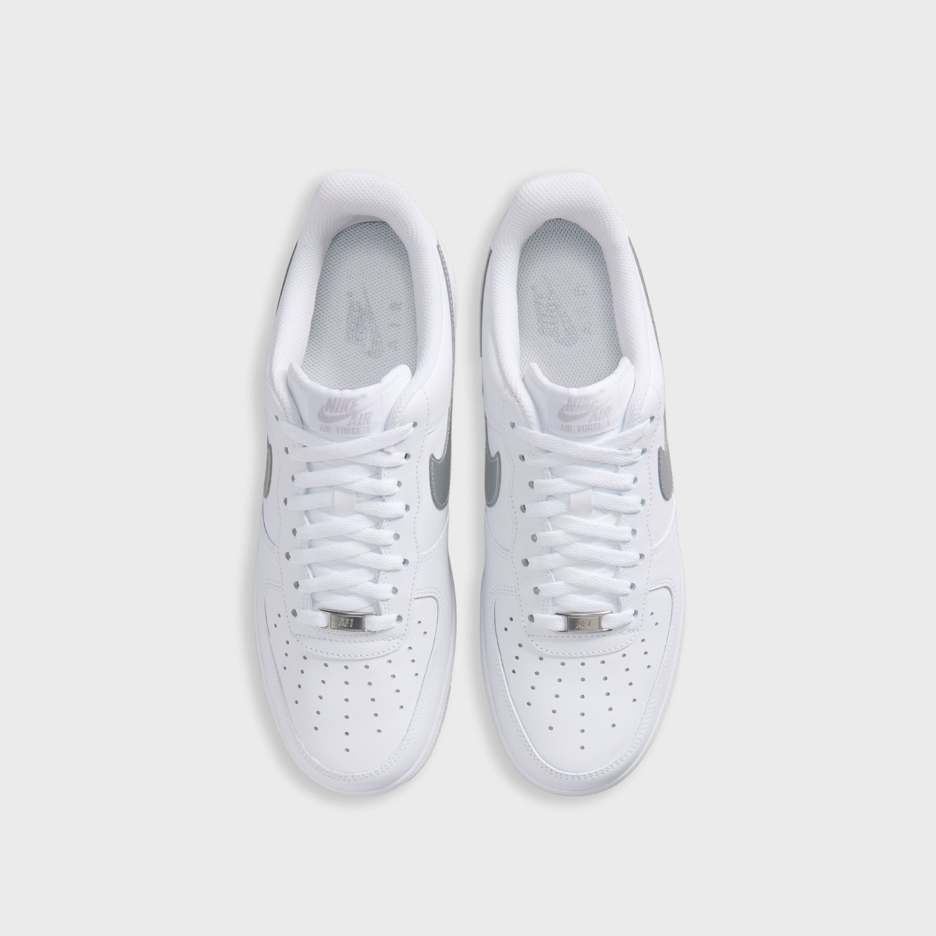 Nike Air Force 1 '07 LV8 - White / Metallic Silver