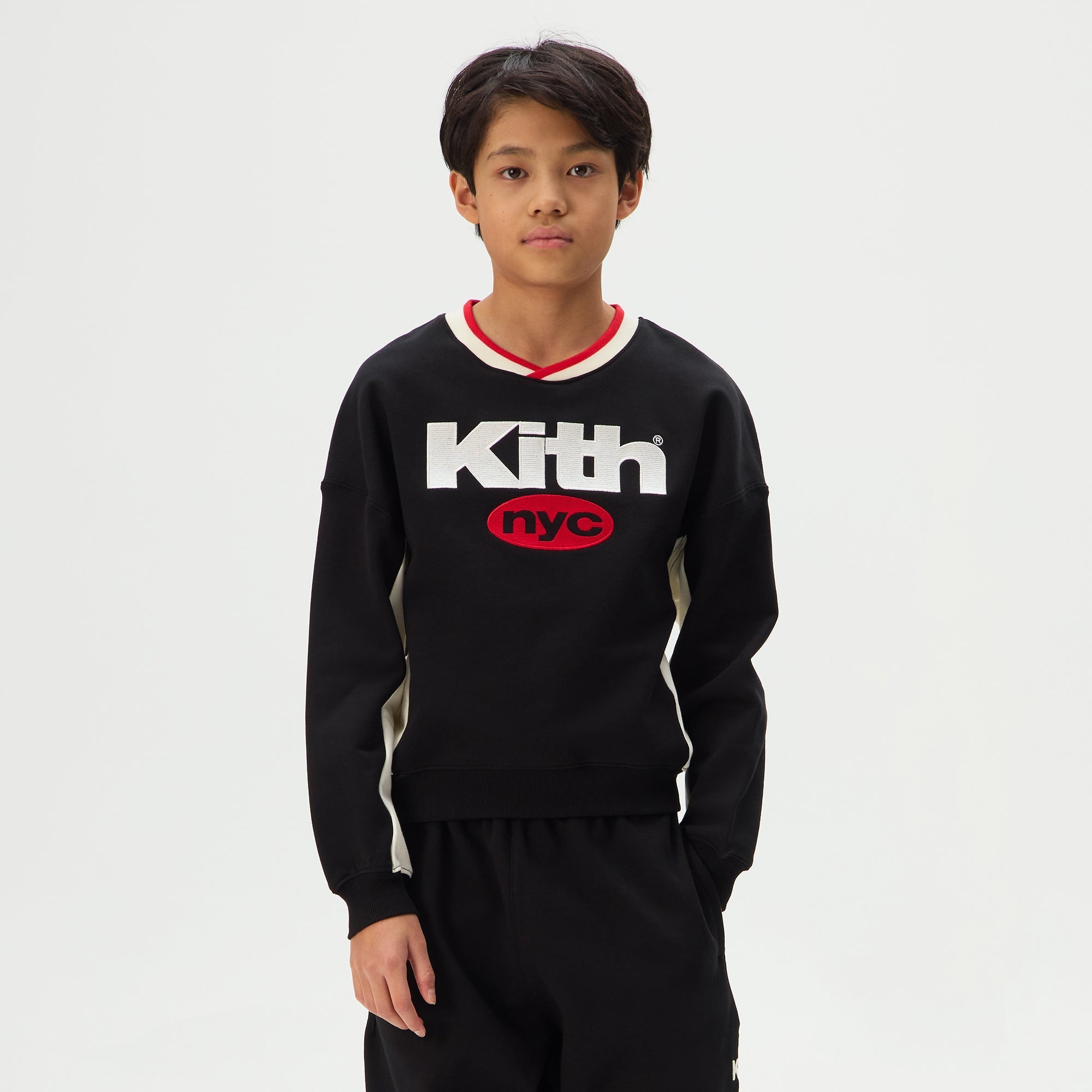 Kith Kids NYC Nimbus Logo Nelson Crewneck - Black – Kith Japan