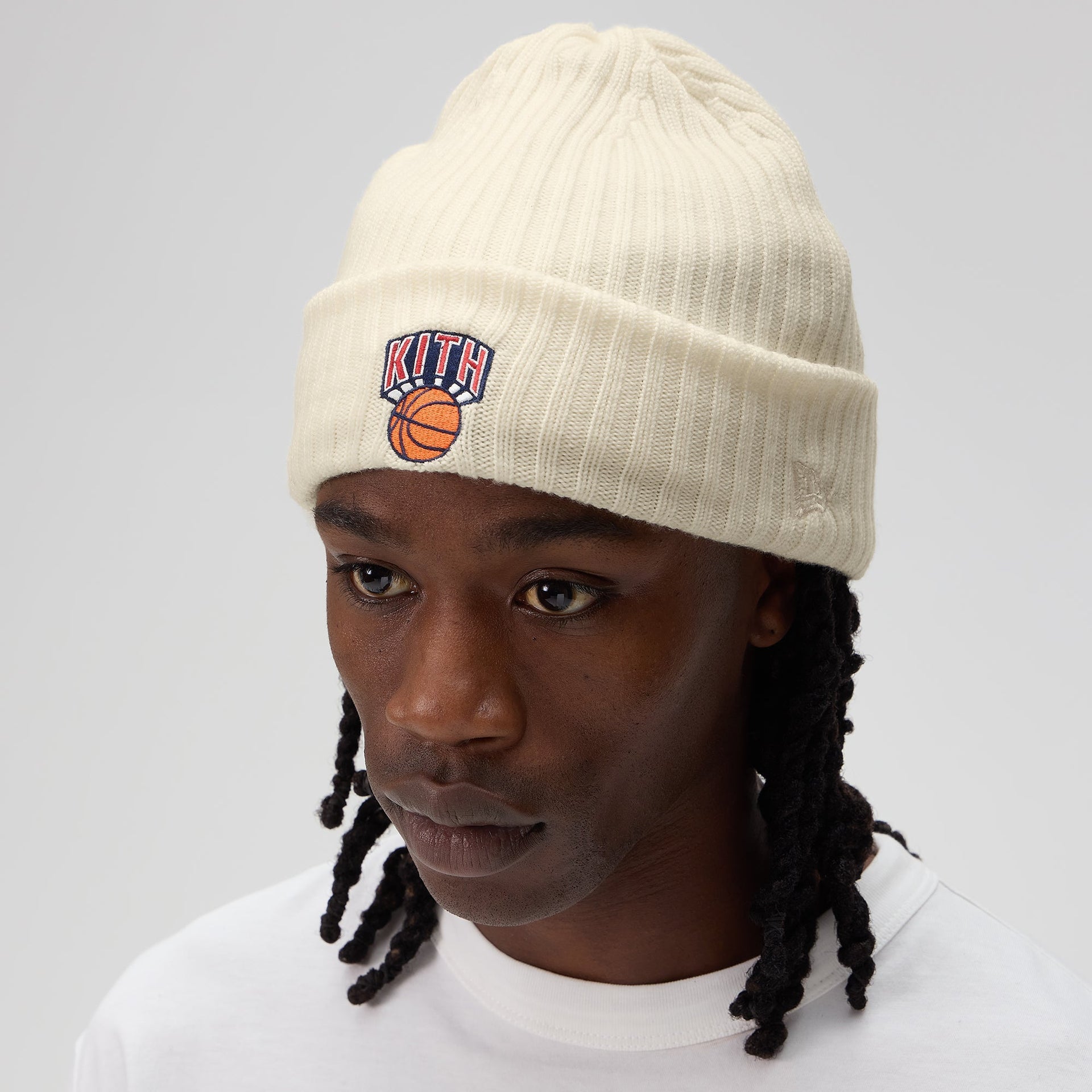 Kith & New Era for the New York Knicks Knit Beanie - Sandrift