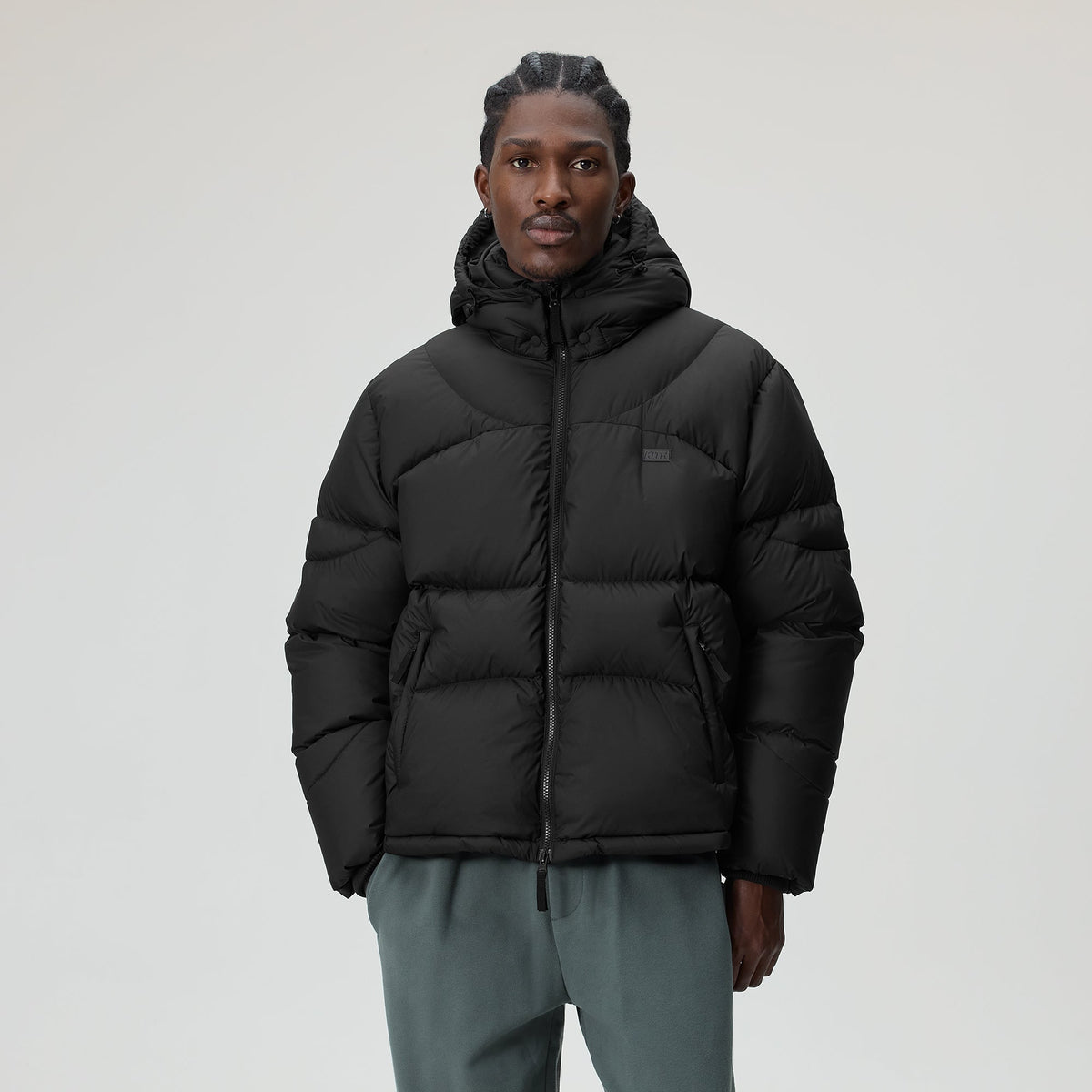 Kith Matte Stretch Taffeta Corey Puffer - Black – Kith Japan